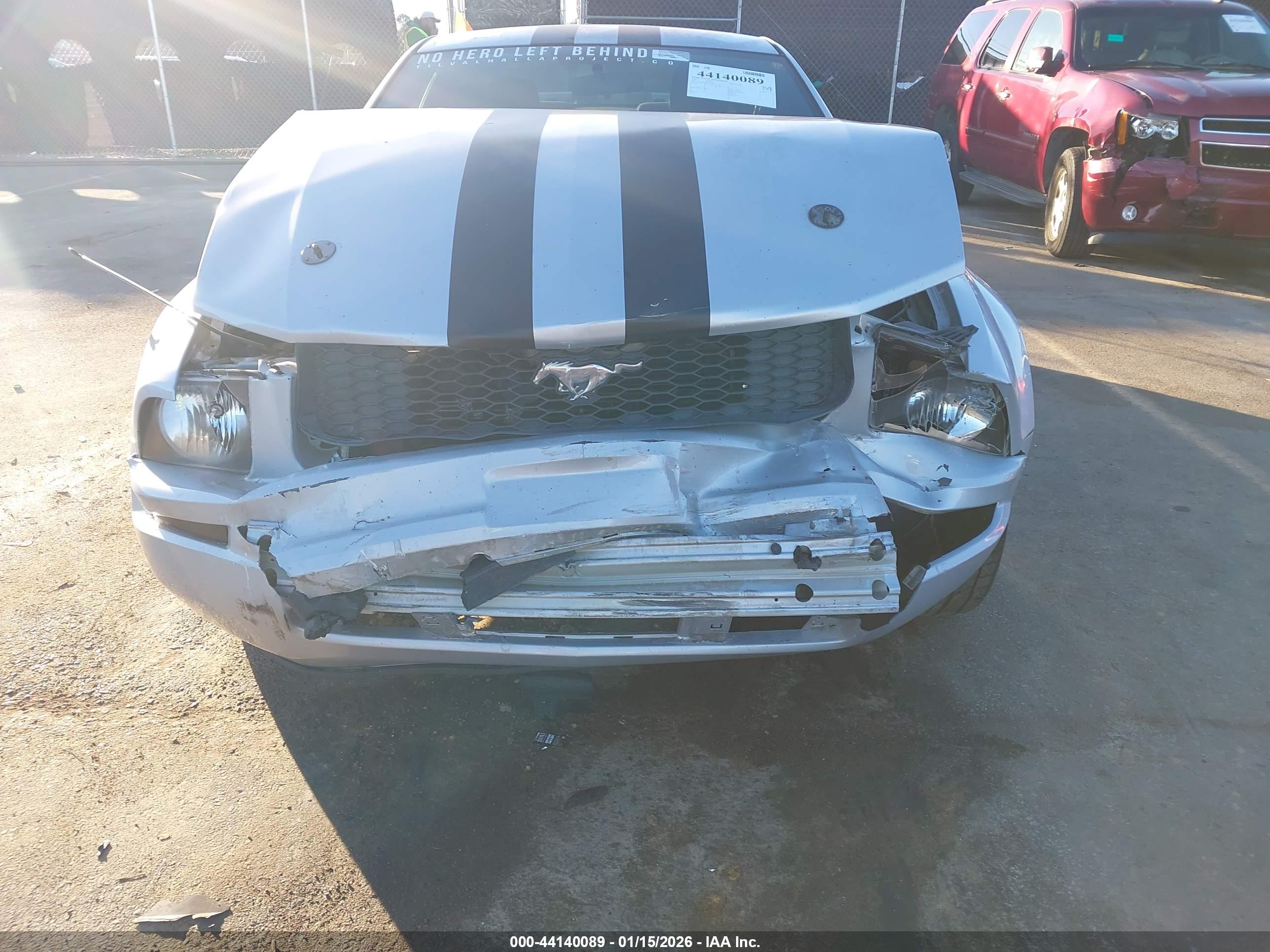 FORD MUSTANG image 6