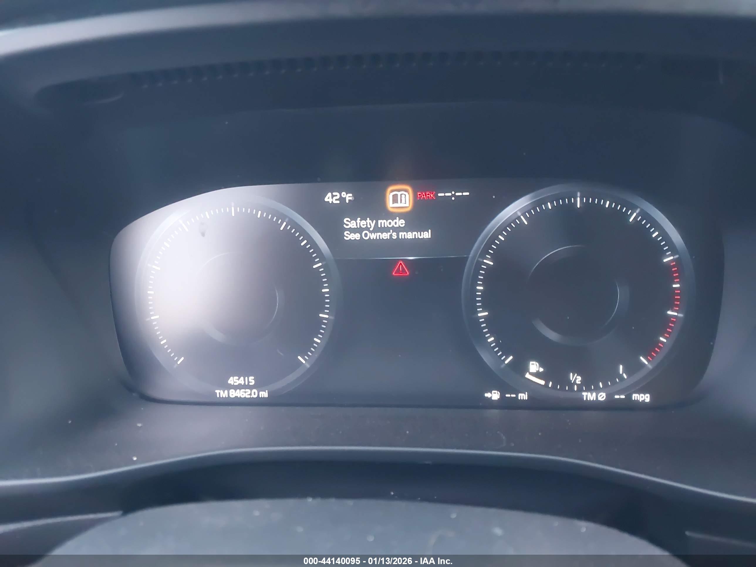 VOLVO XC40 image 7