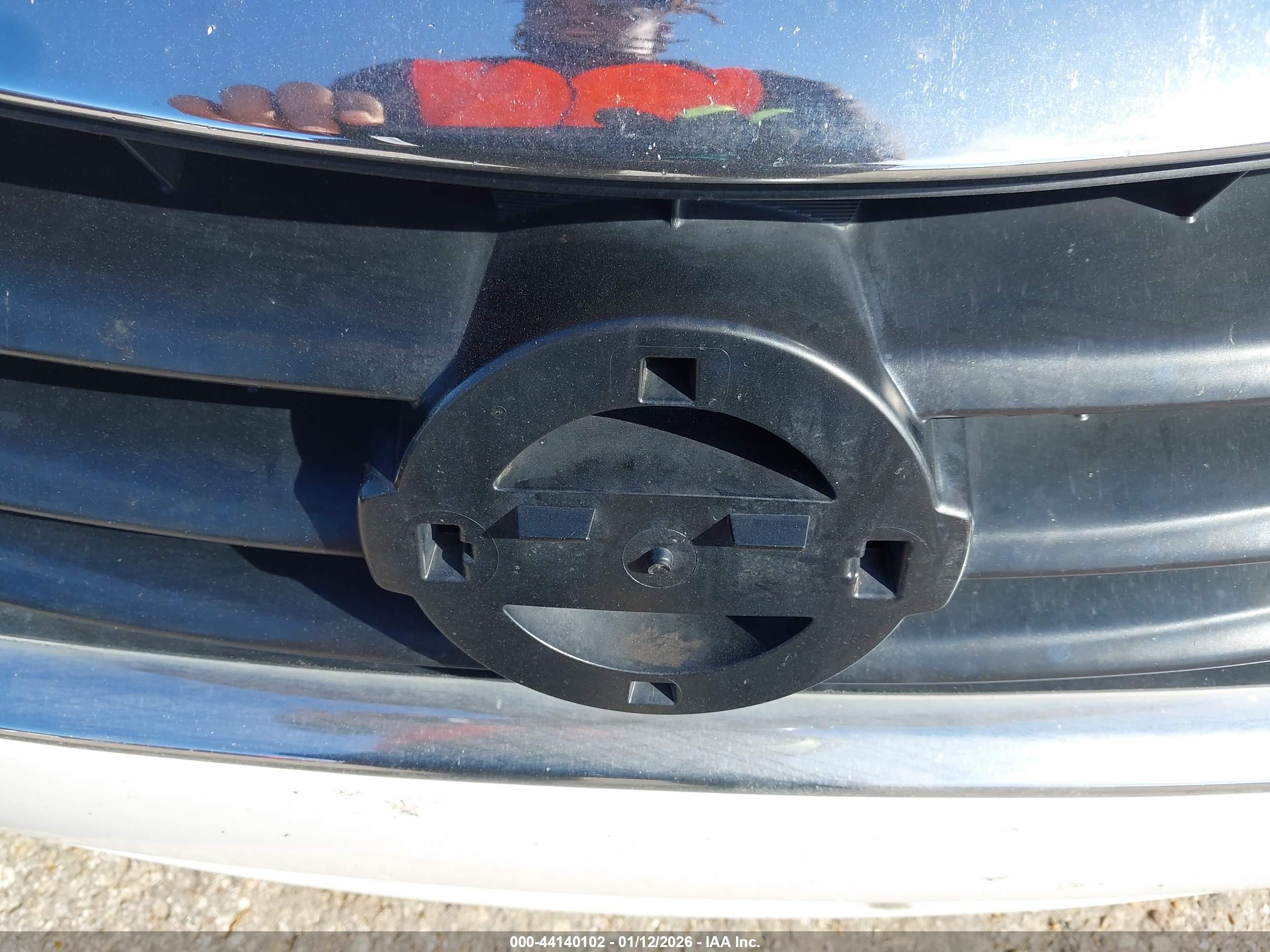 NISSAN VERSA image 6