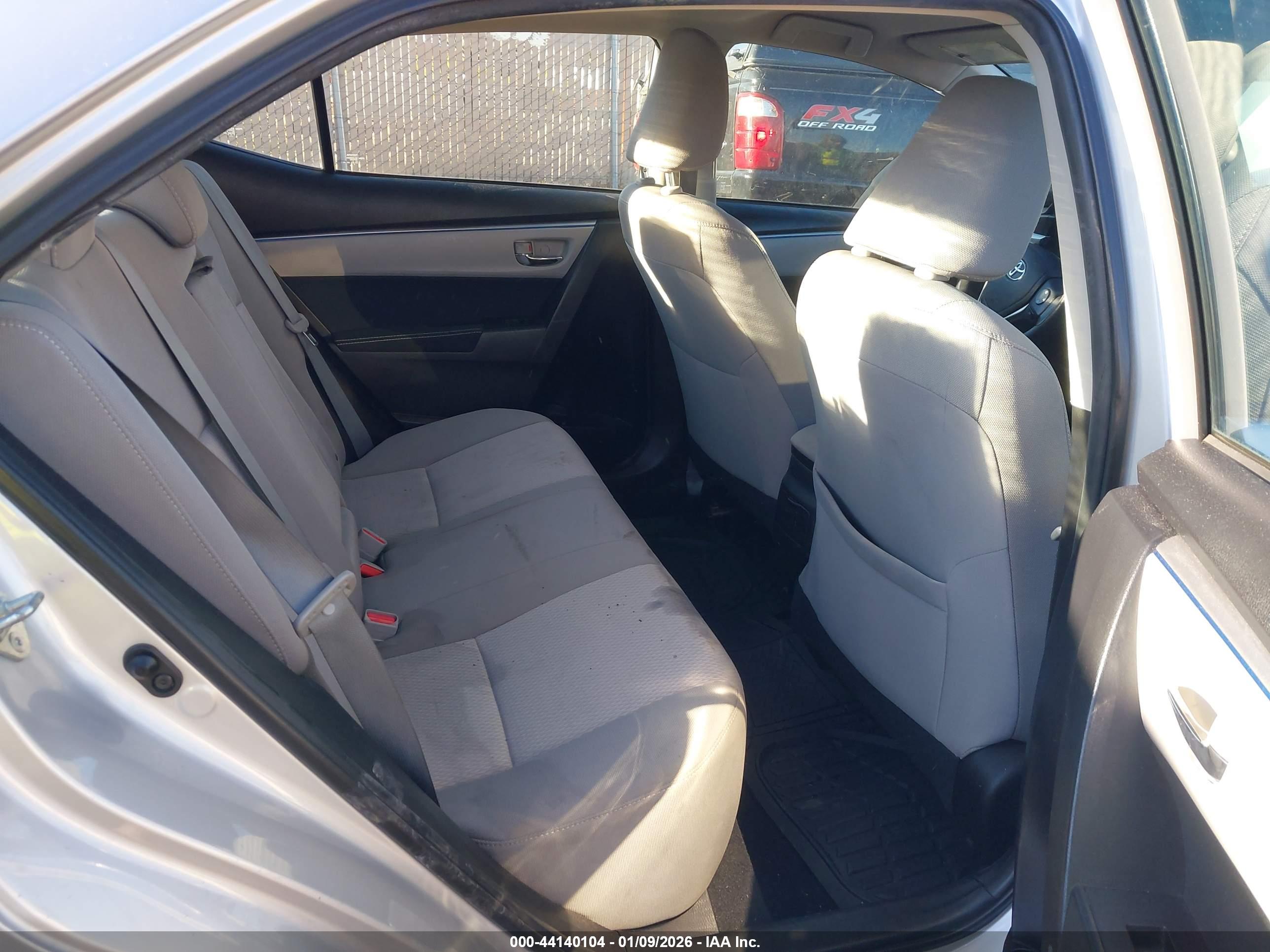 TOYOTA COROLLA image 8