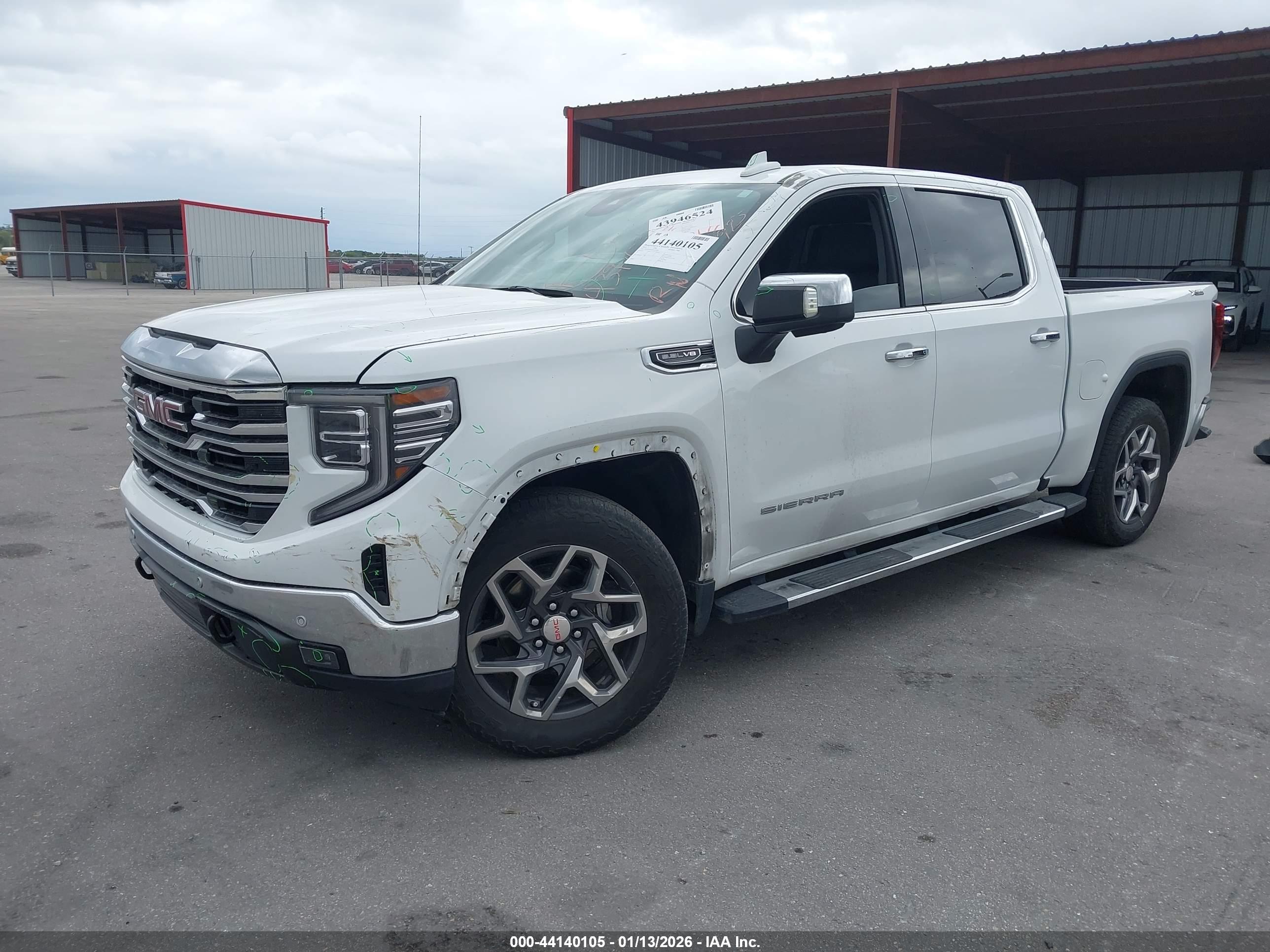 GMC SIERRA image 2