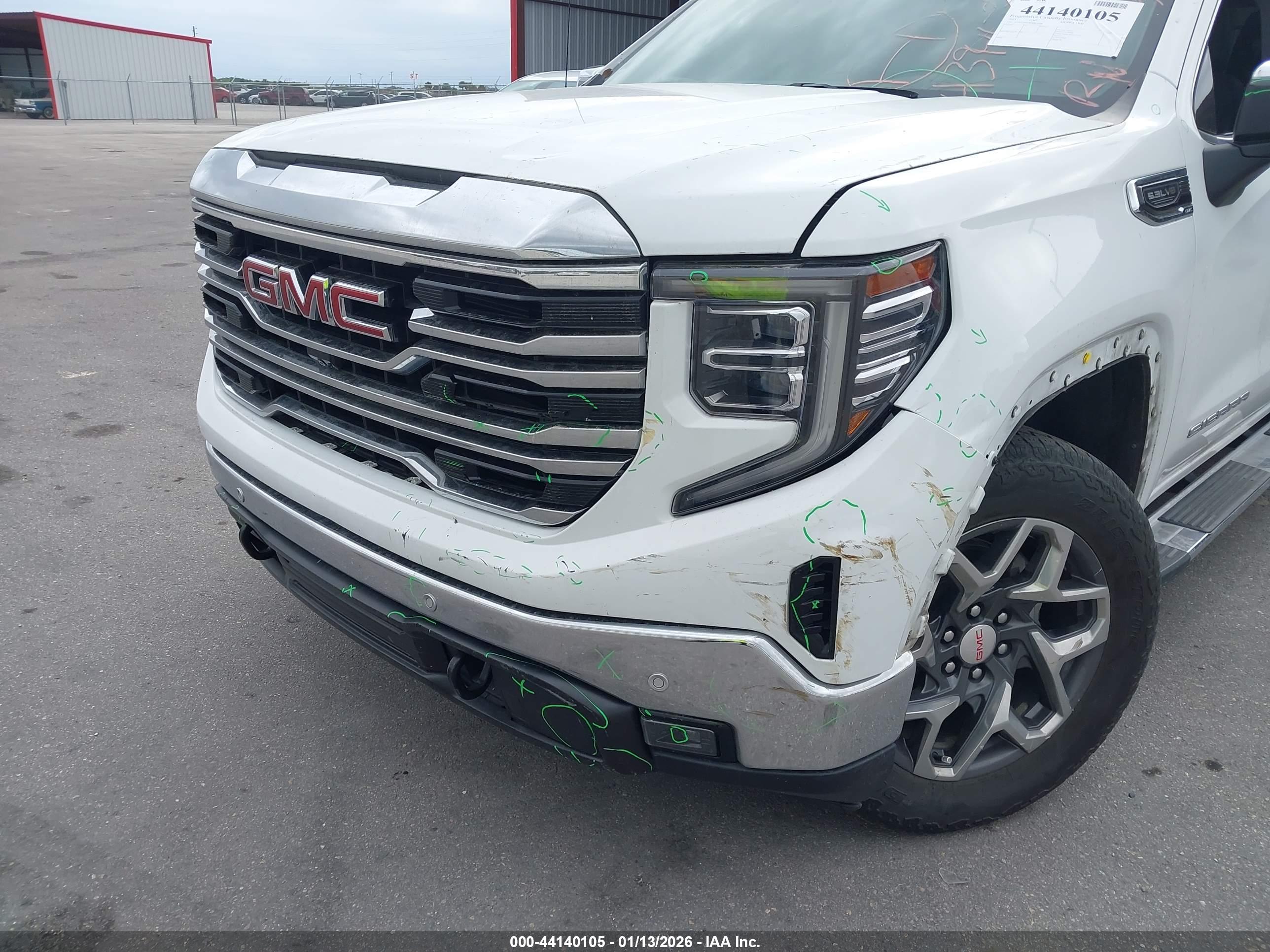 GMC SIERRA image 6