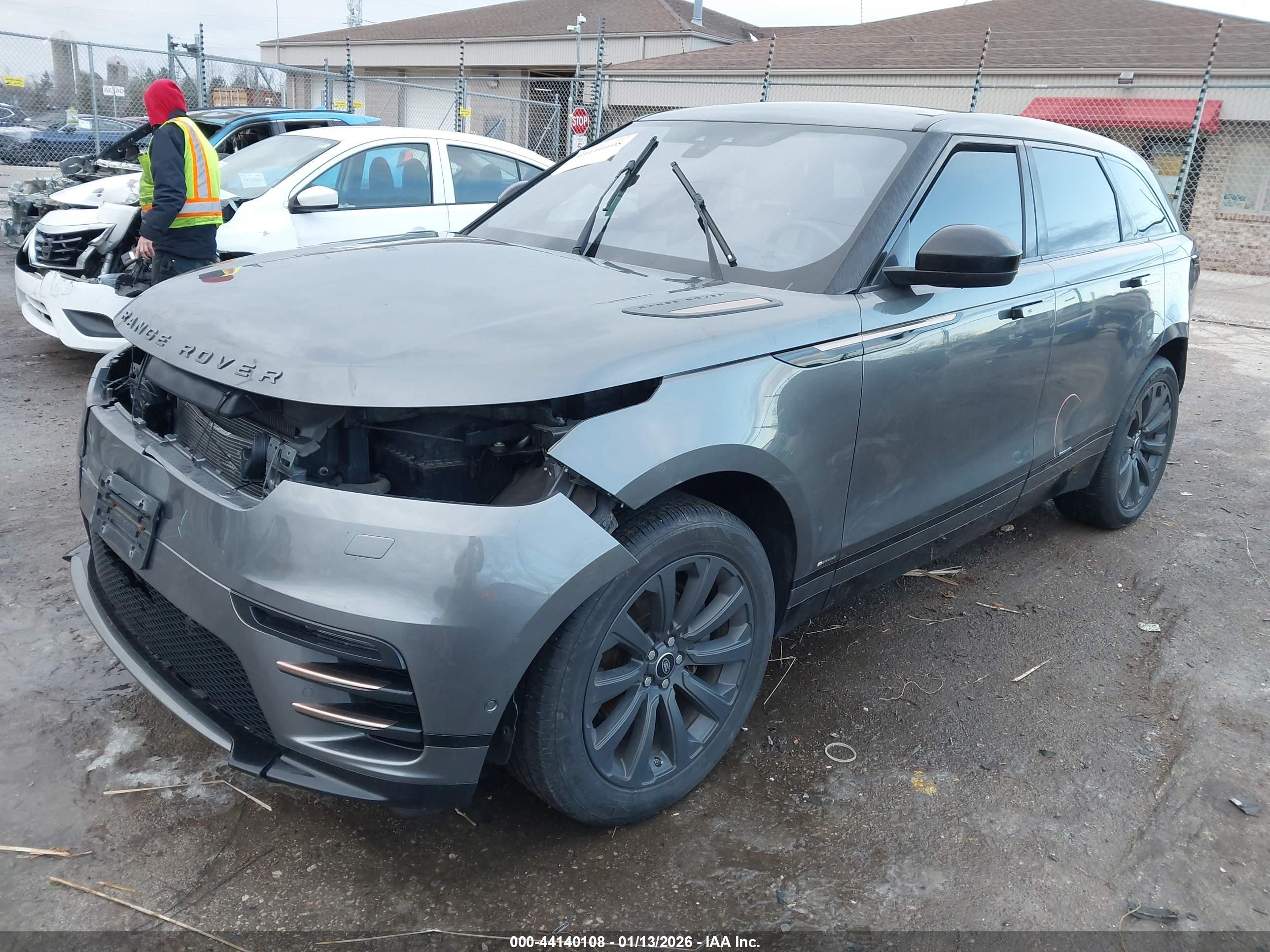 LAND ROVER image 2