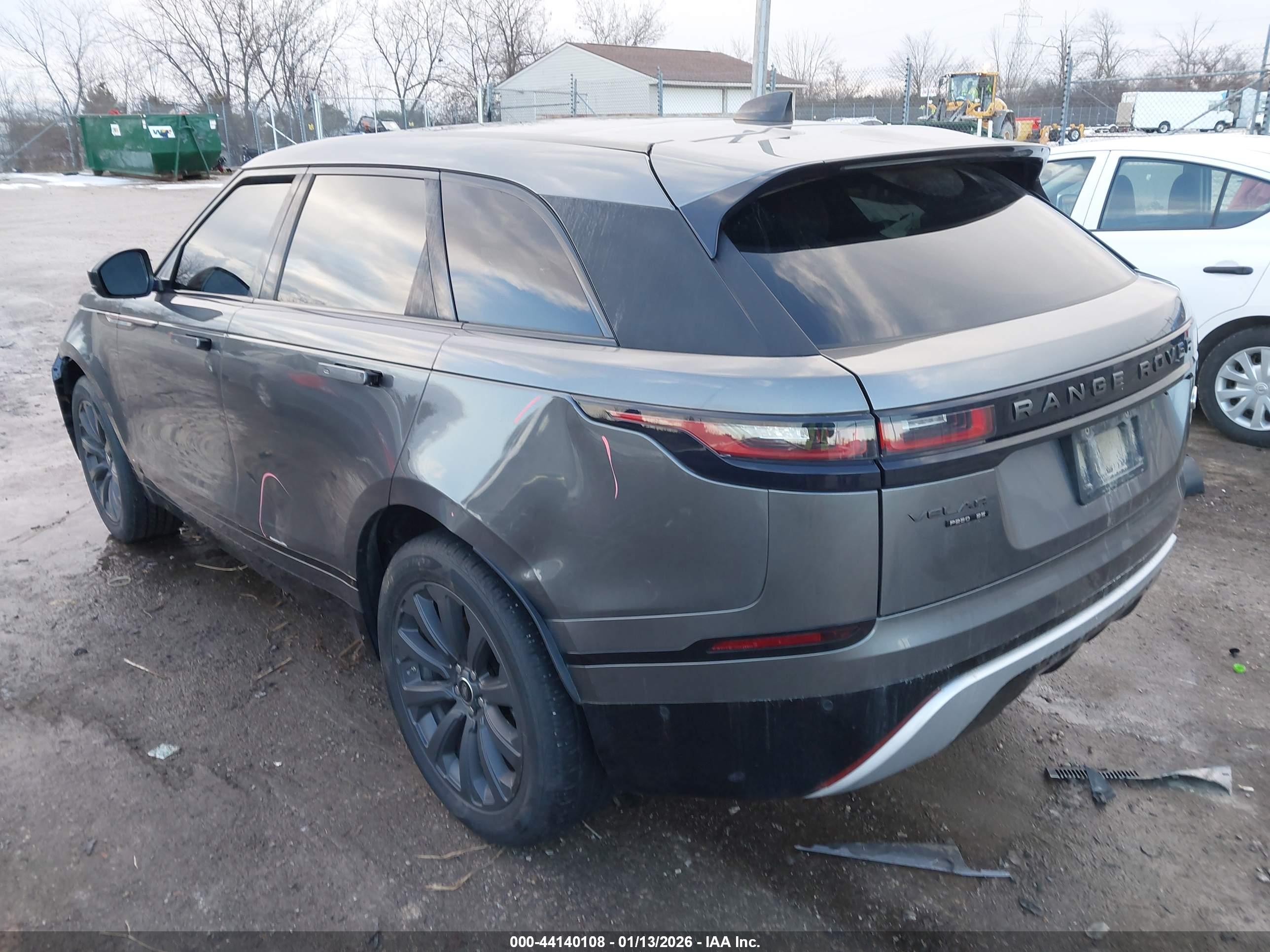 LAND ROVER image 3