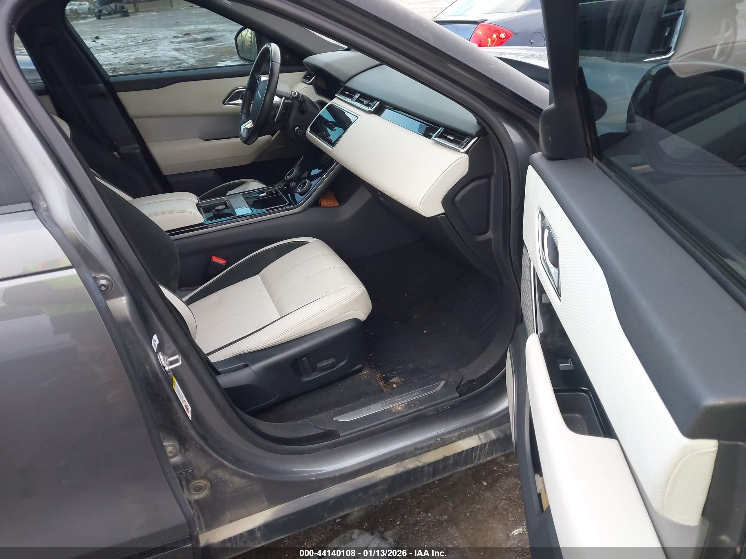 LAND ROVER image 5