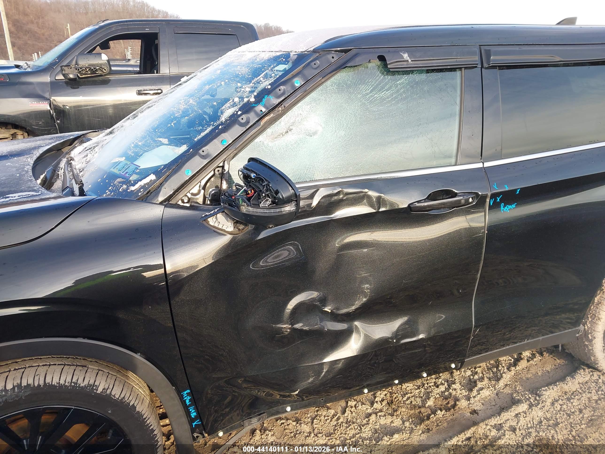 MITSUBISHI OUTLANDER image 6