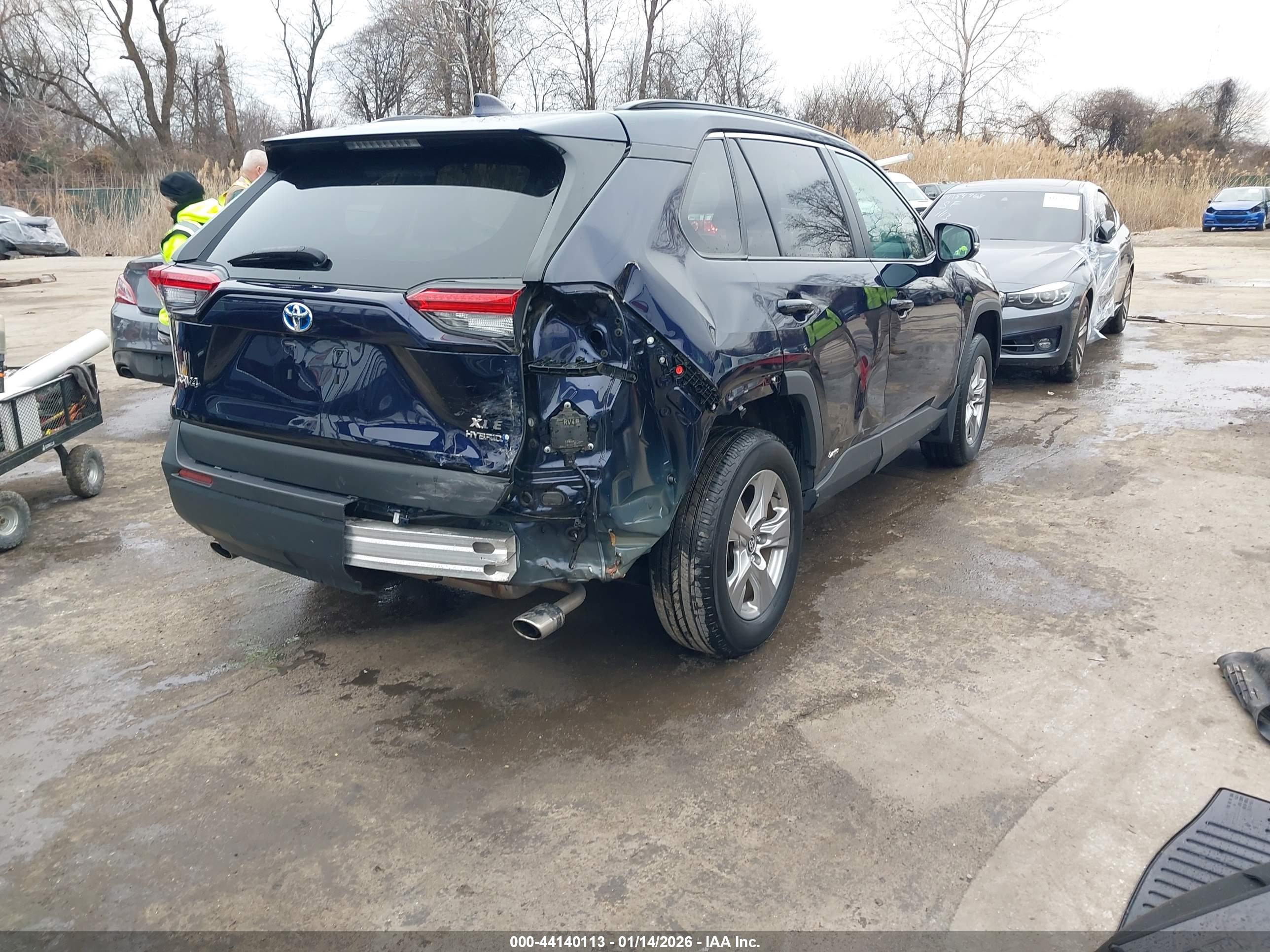 TOYOTA RAV4 image 4