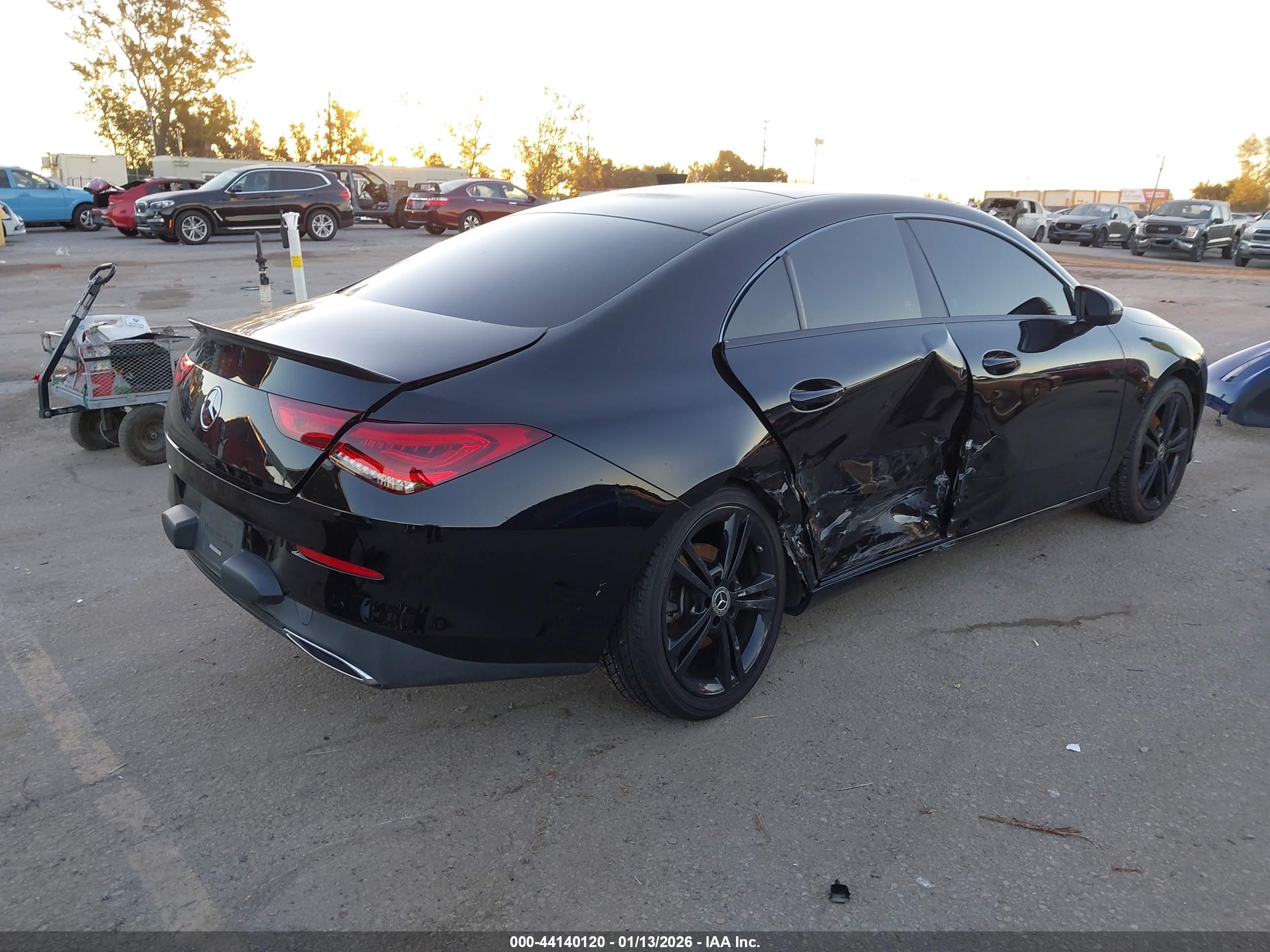 MERCEDES-BENZ CLA image 4