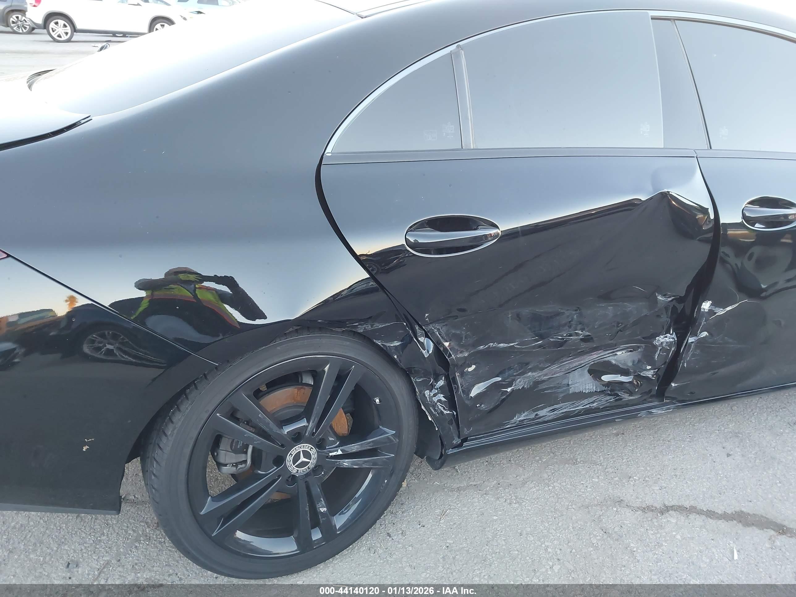 MERCEDES-BENZ CLA image 6