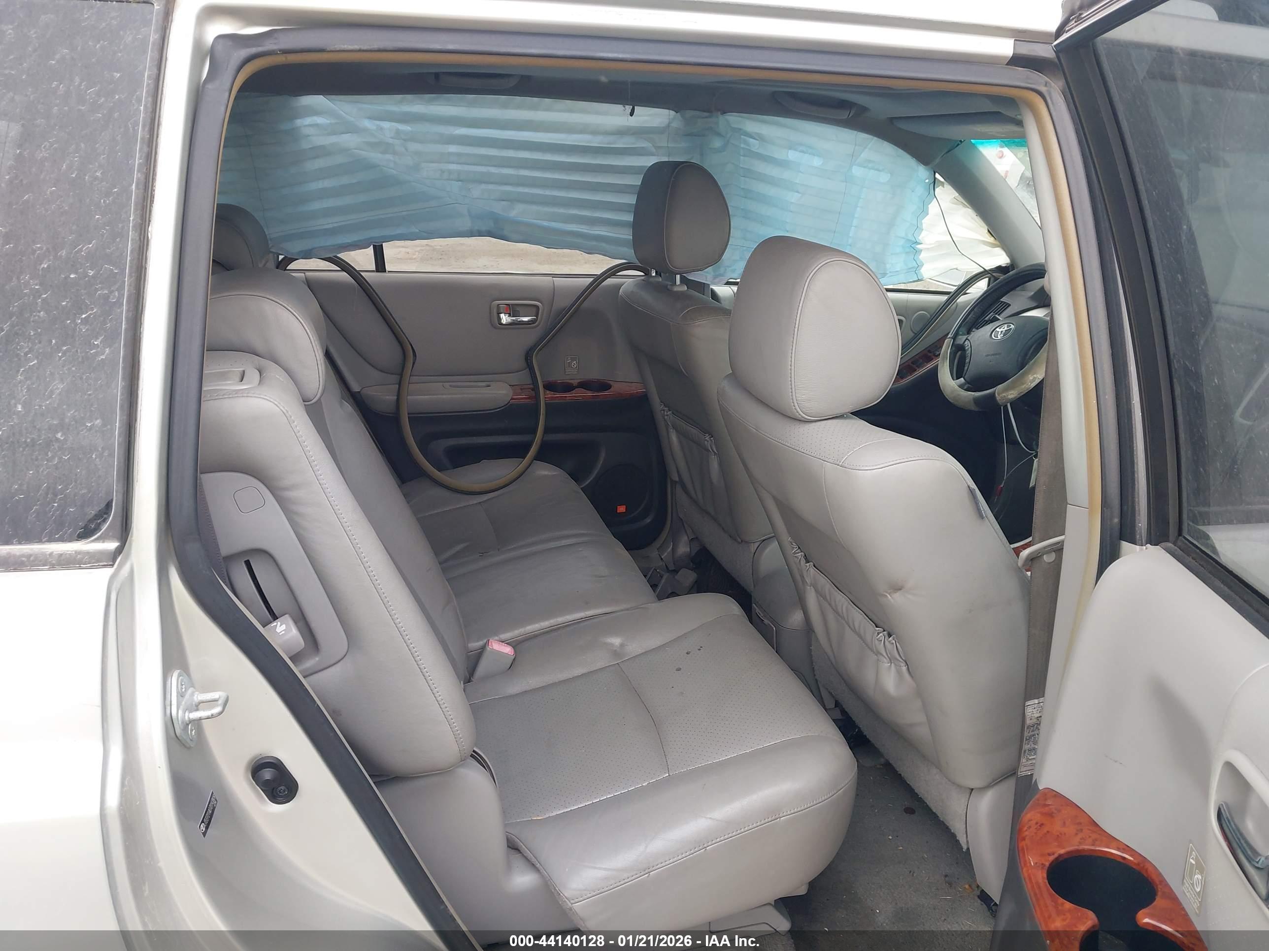 TOYOTA HIGHLANDER image 8