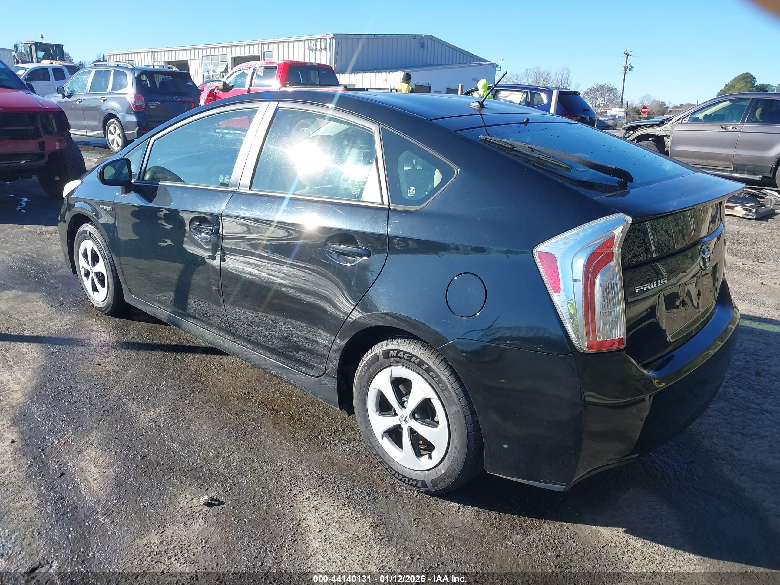 TOYOTA PRIUS image 3