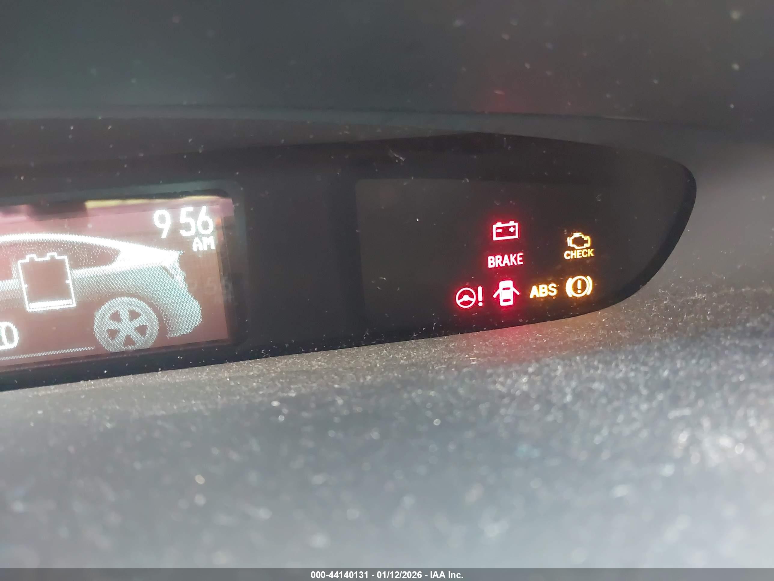 TOYOTA PRIUS image 7