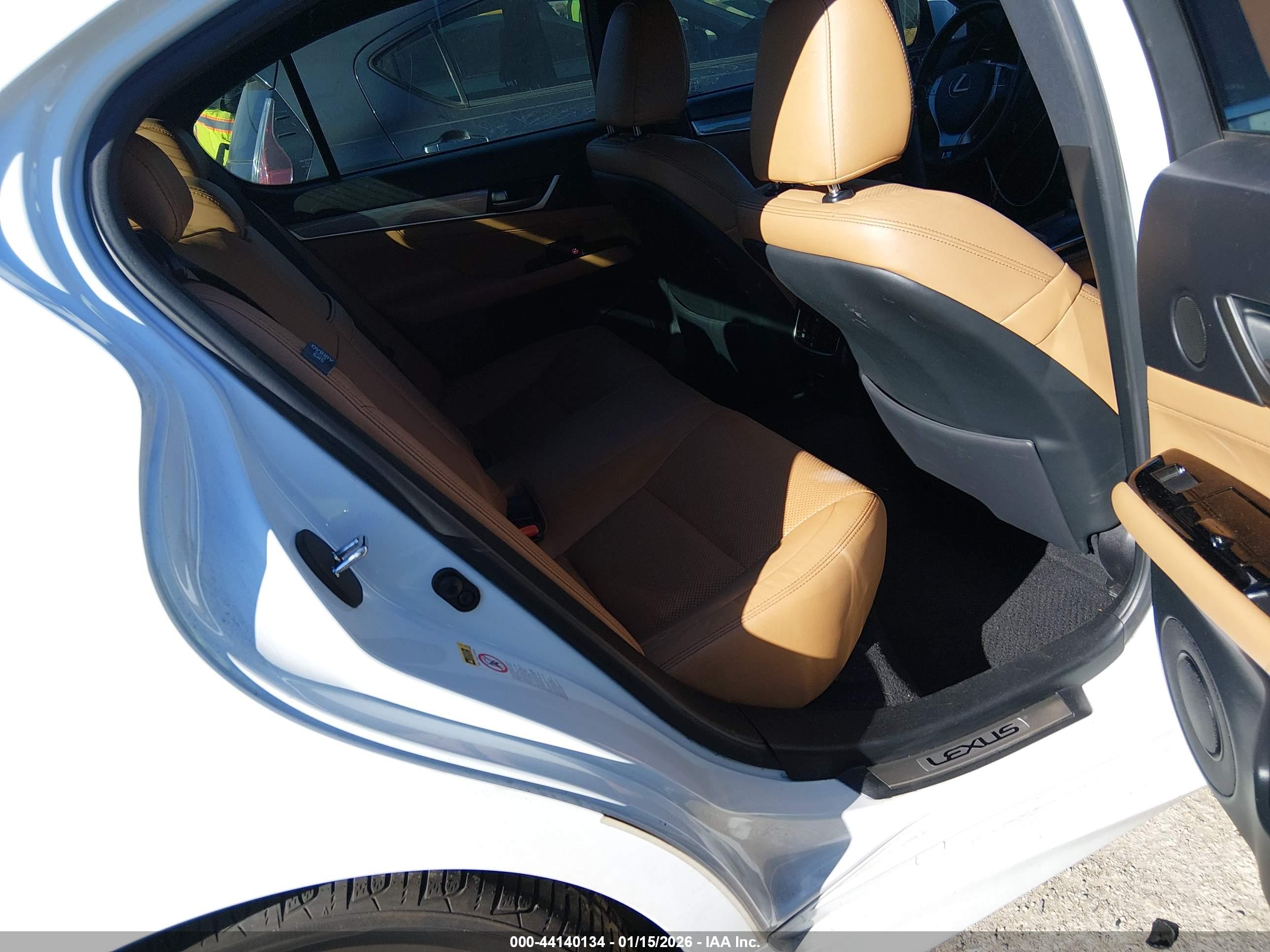 LEXUS GS image 5