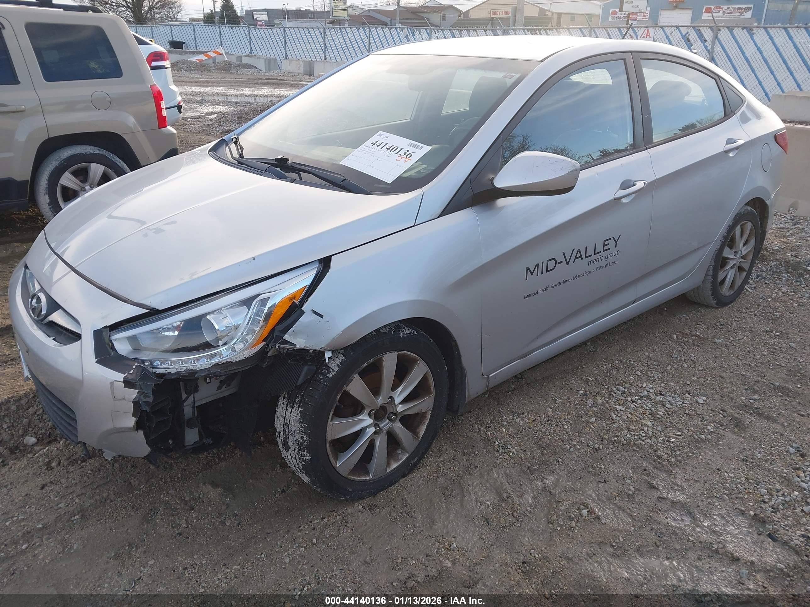 HYUNDAI ACCENT image 2