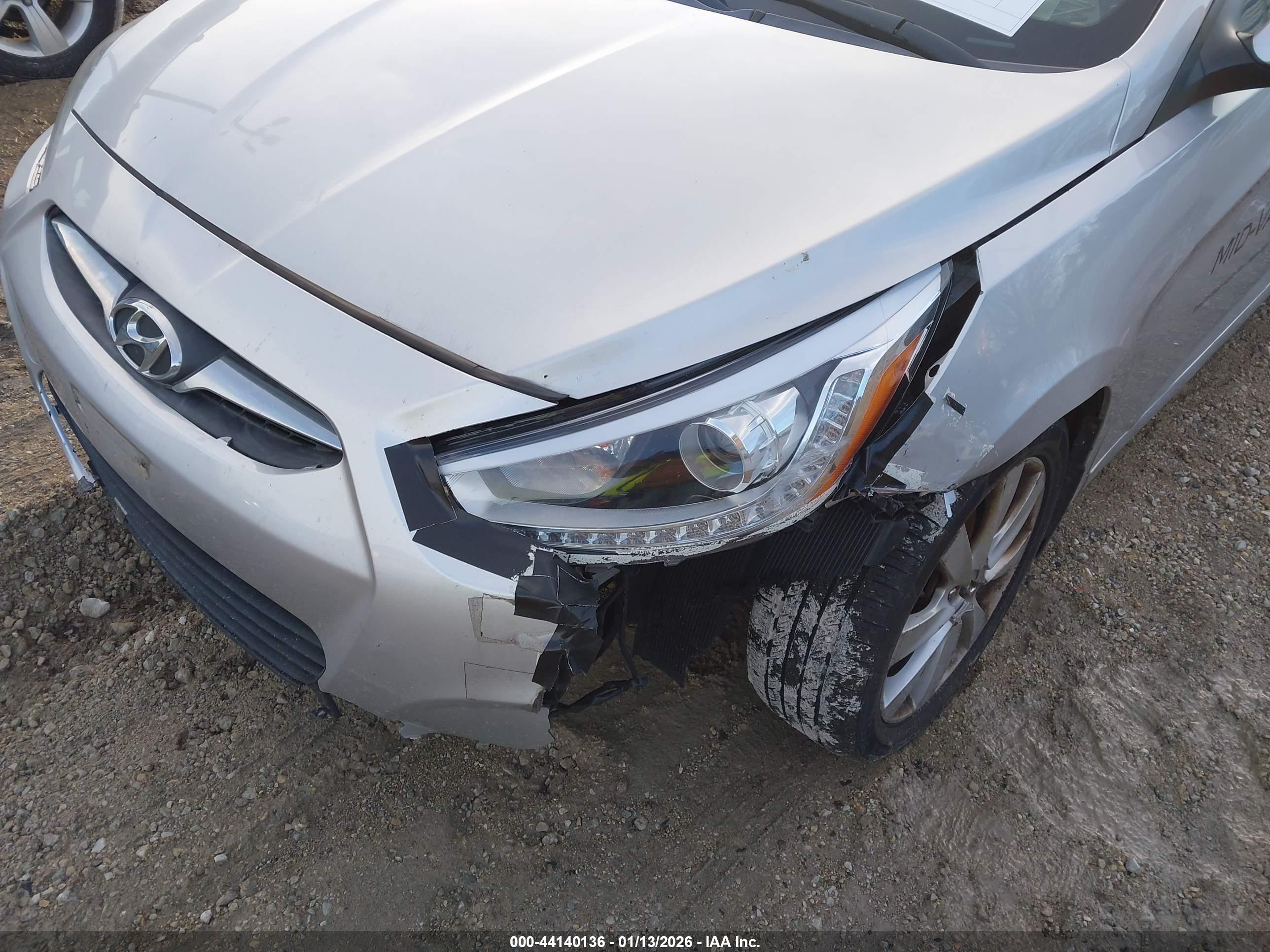 HYUNDAI ACCENT image 6