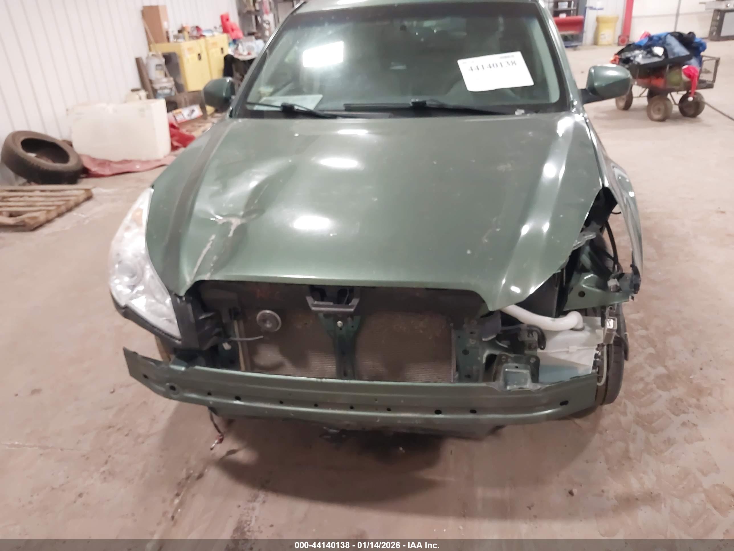 SUBARU OUTBACK image 6