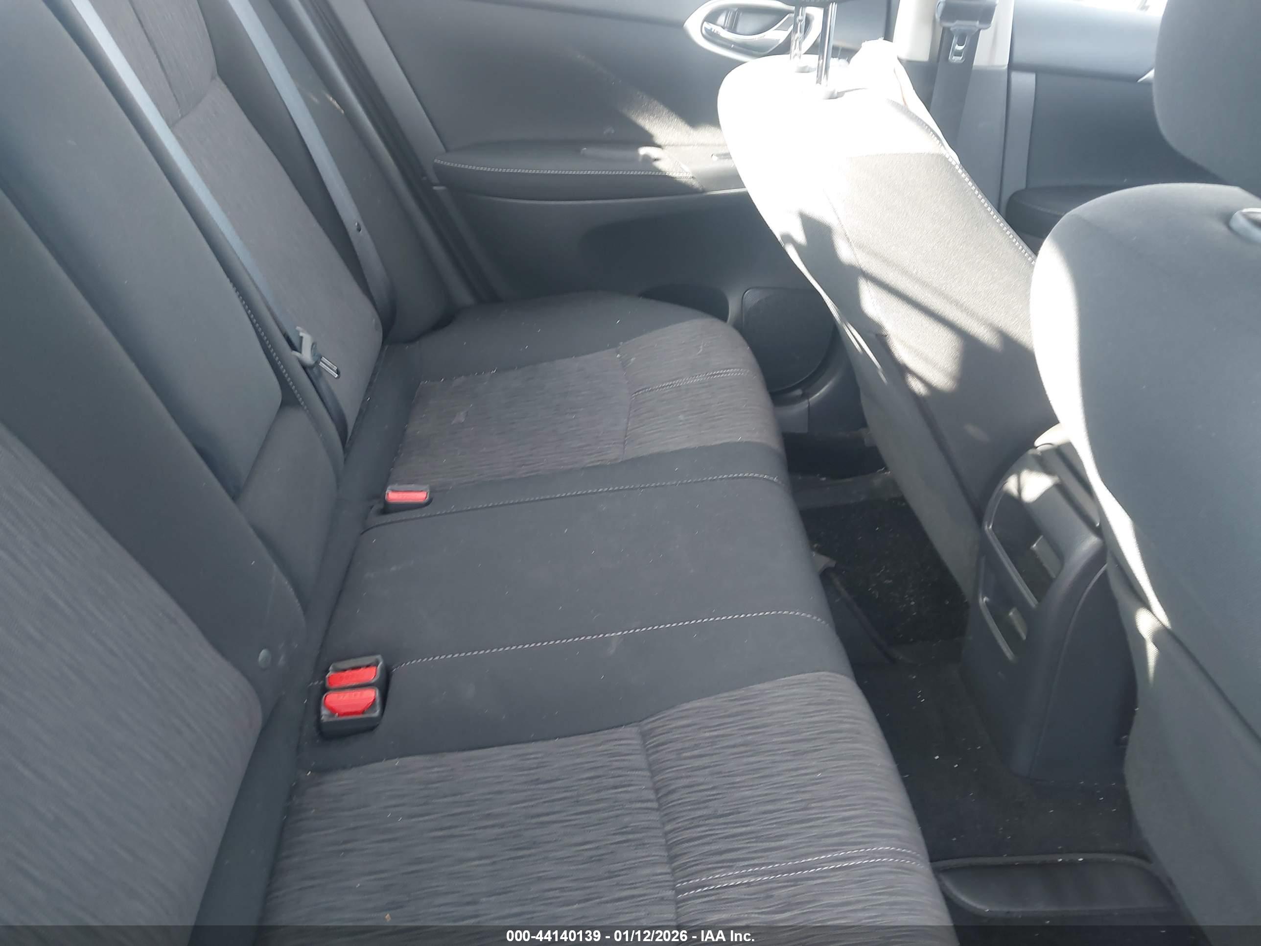 NISSAN SENTRA image 8