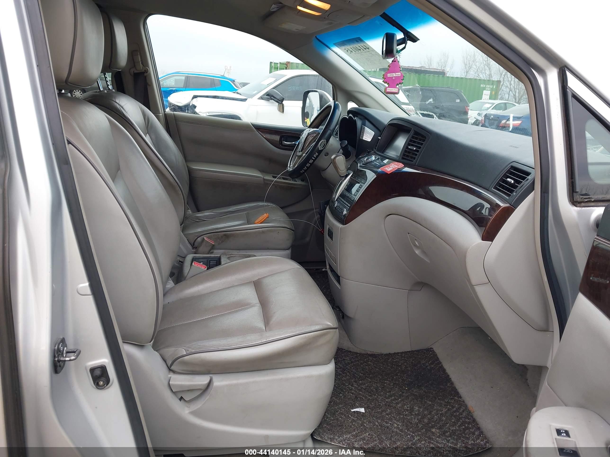NISSAN QUEST image 5