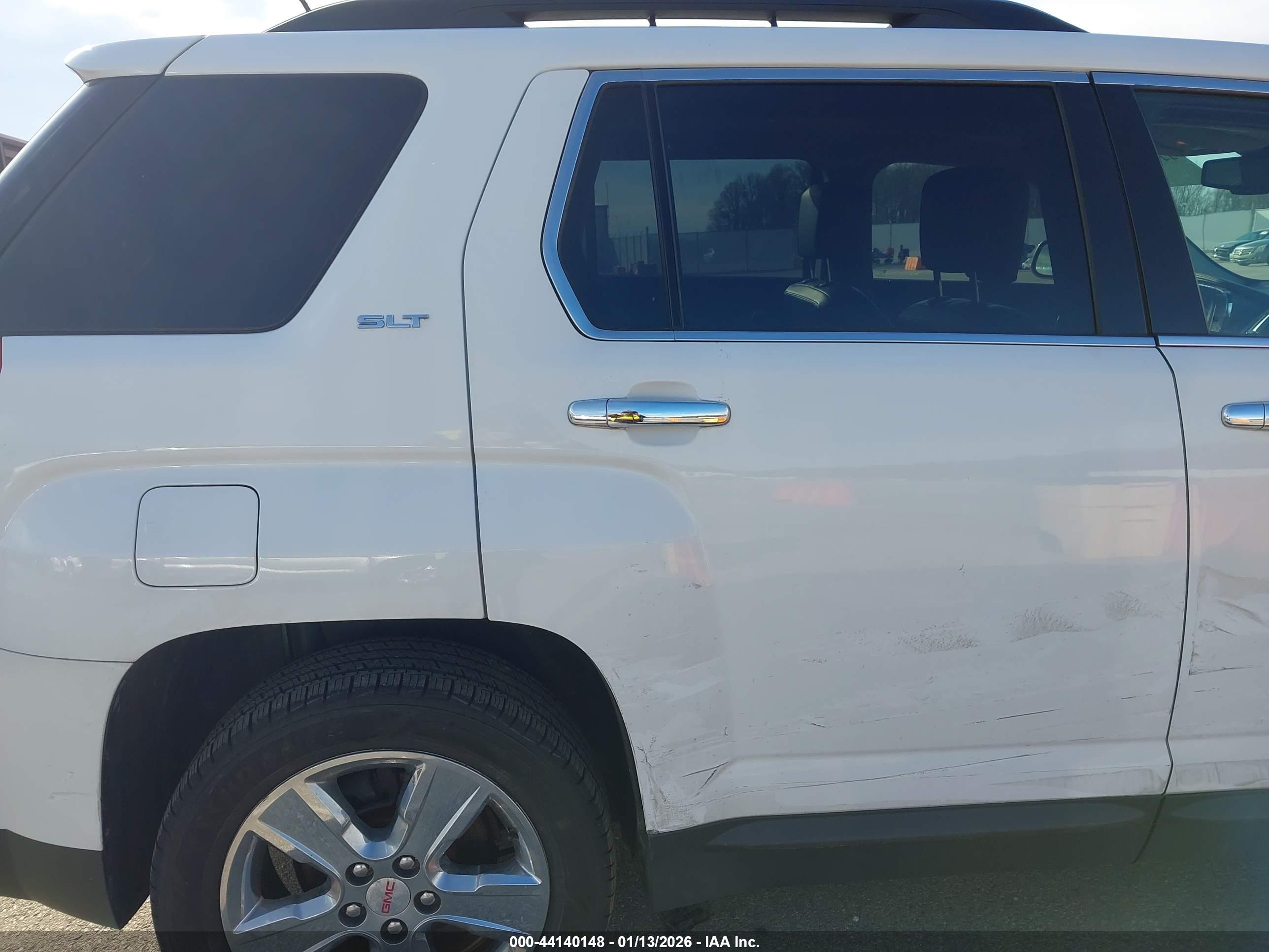 GMC TERRAIN image 6