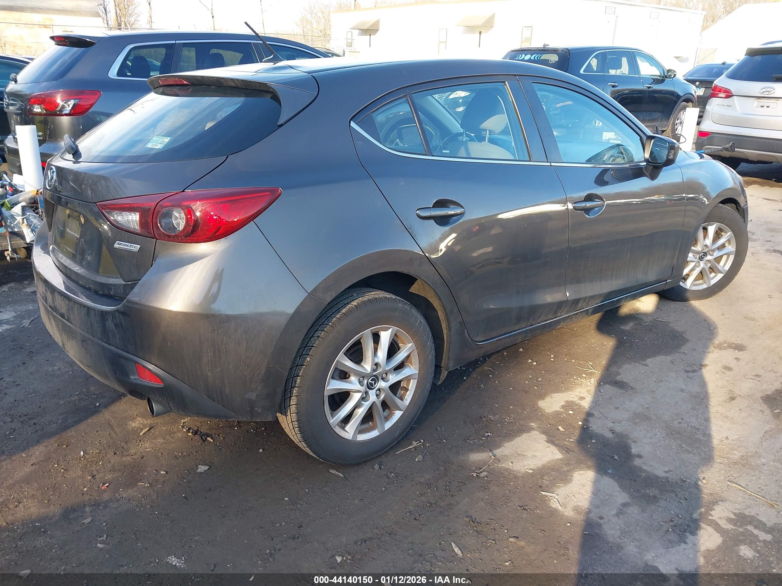 MAZDA MAZDA3 image 4