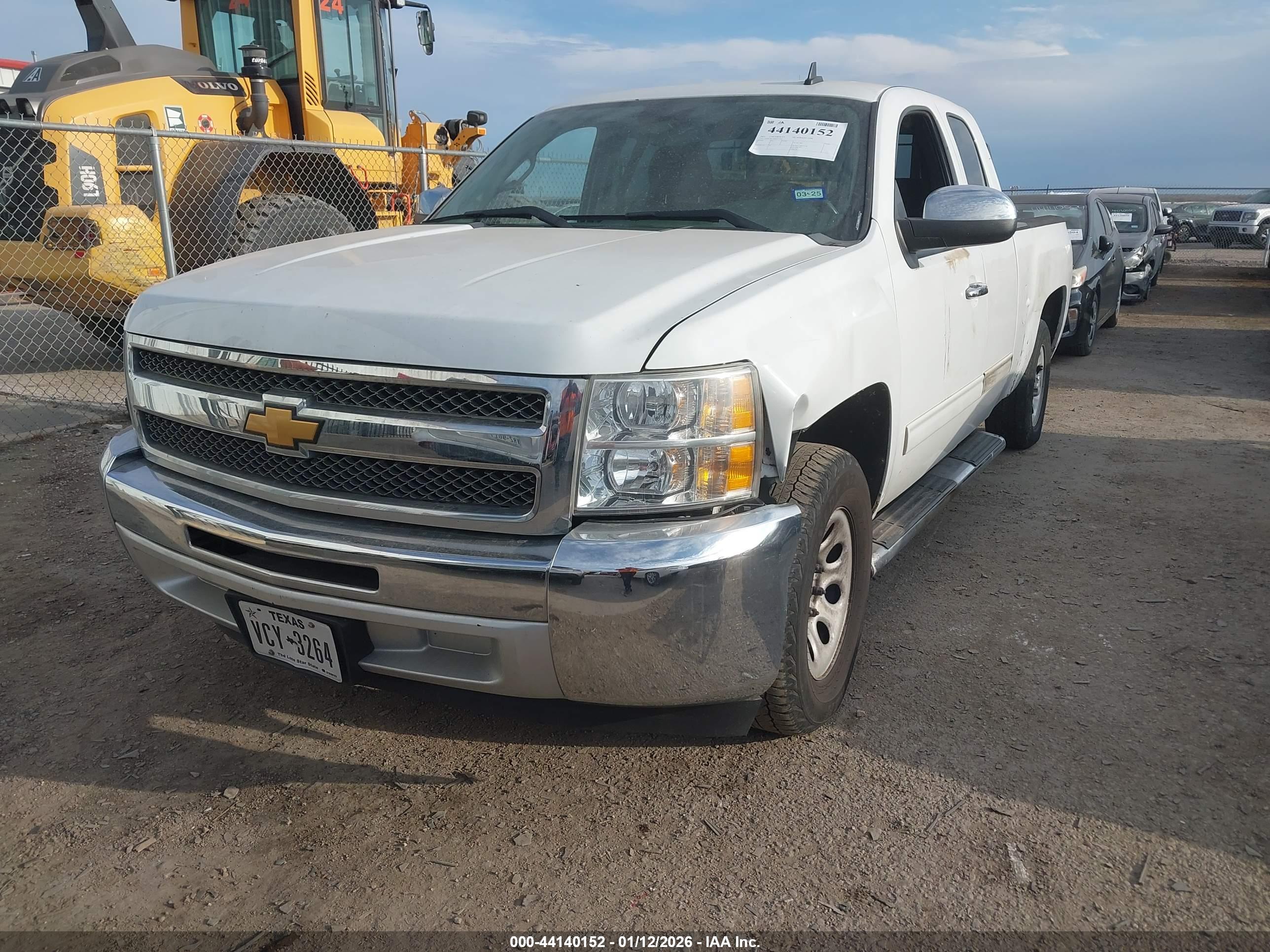 CHEVROLET SILVERADO image 2