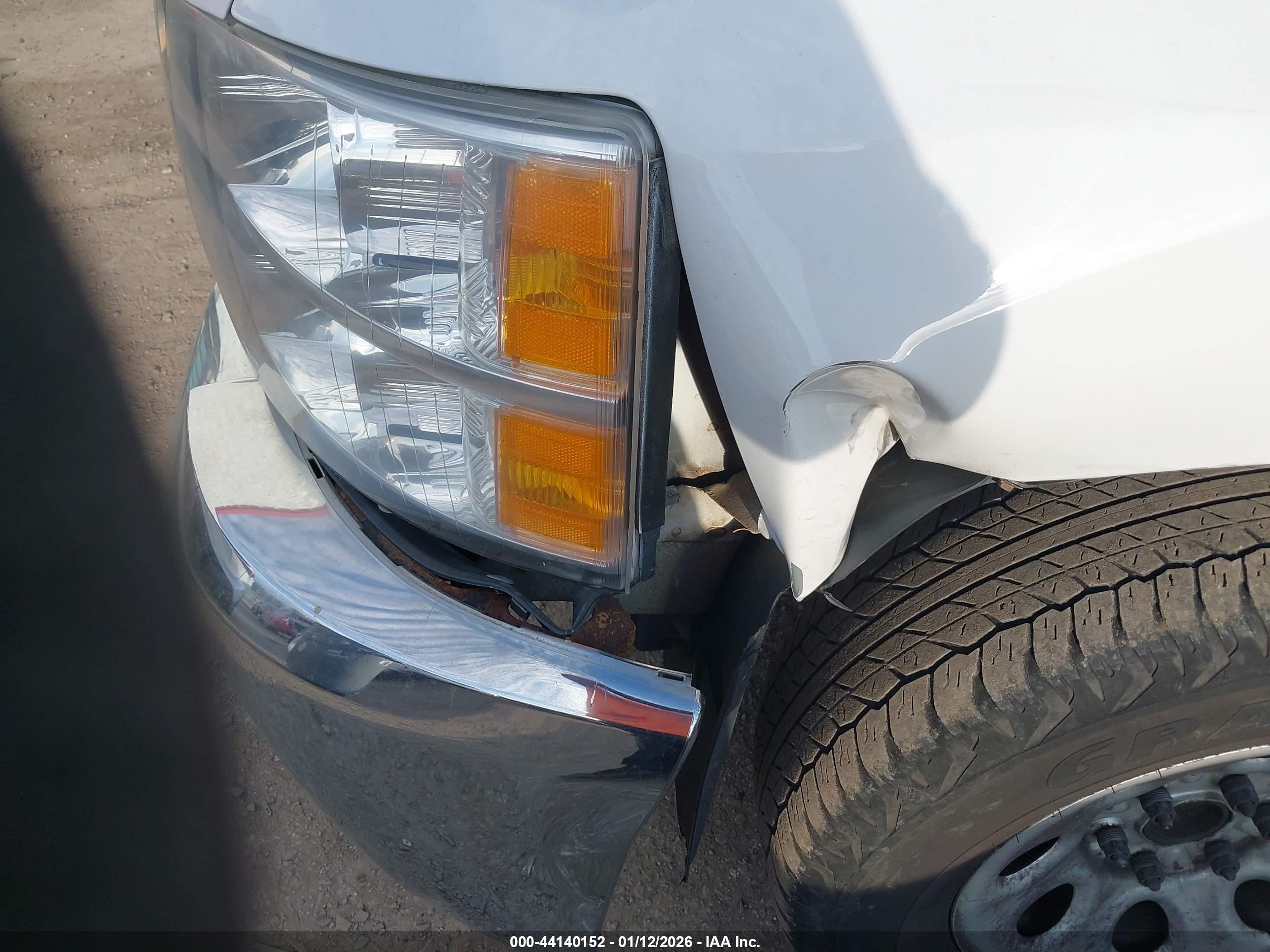 CHEVROLET SILVERADO image 6