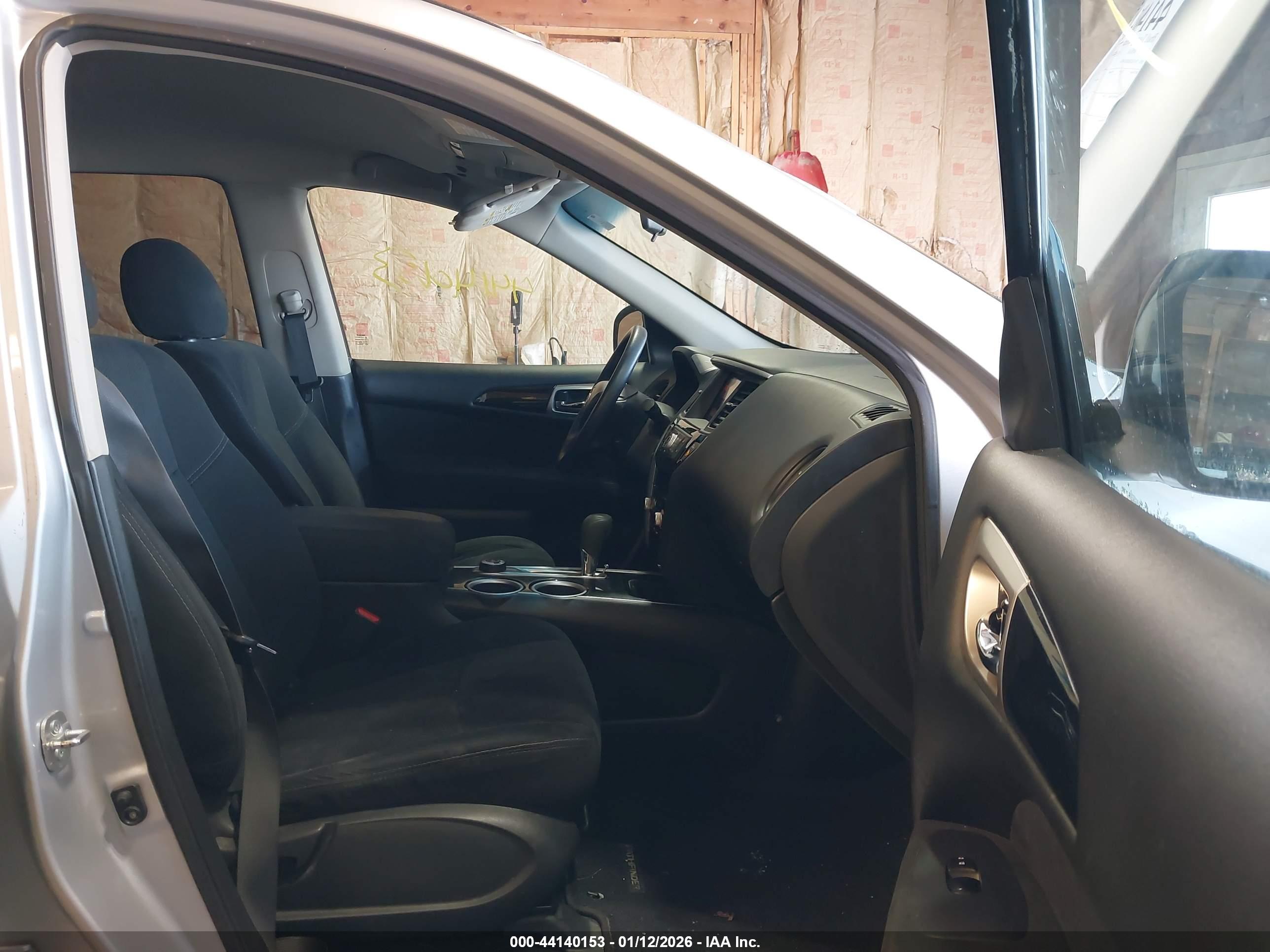 NISSAN PATHFINDER image 5