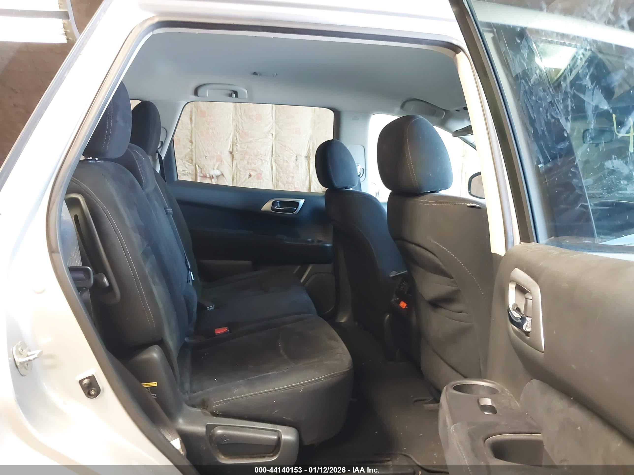 NISSAN PATHFINDER image 8