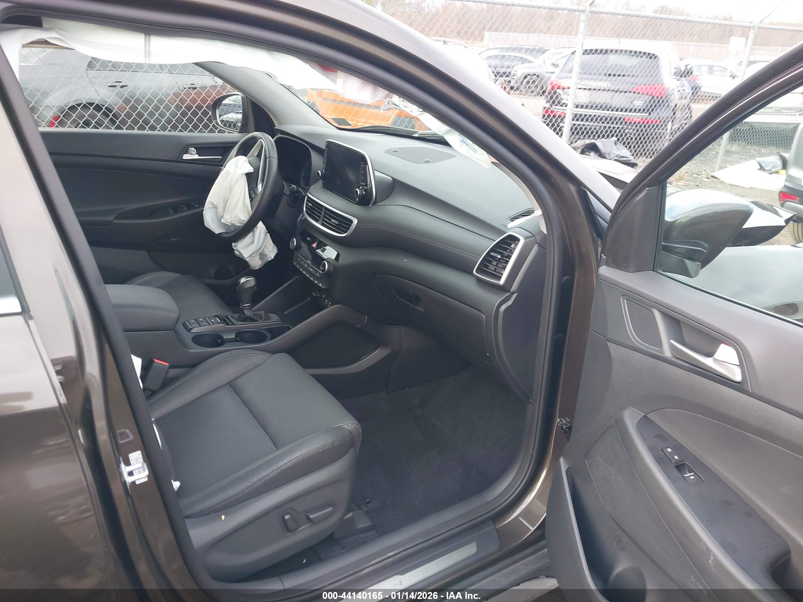 HYUNDAI TUCSON image 5