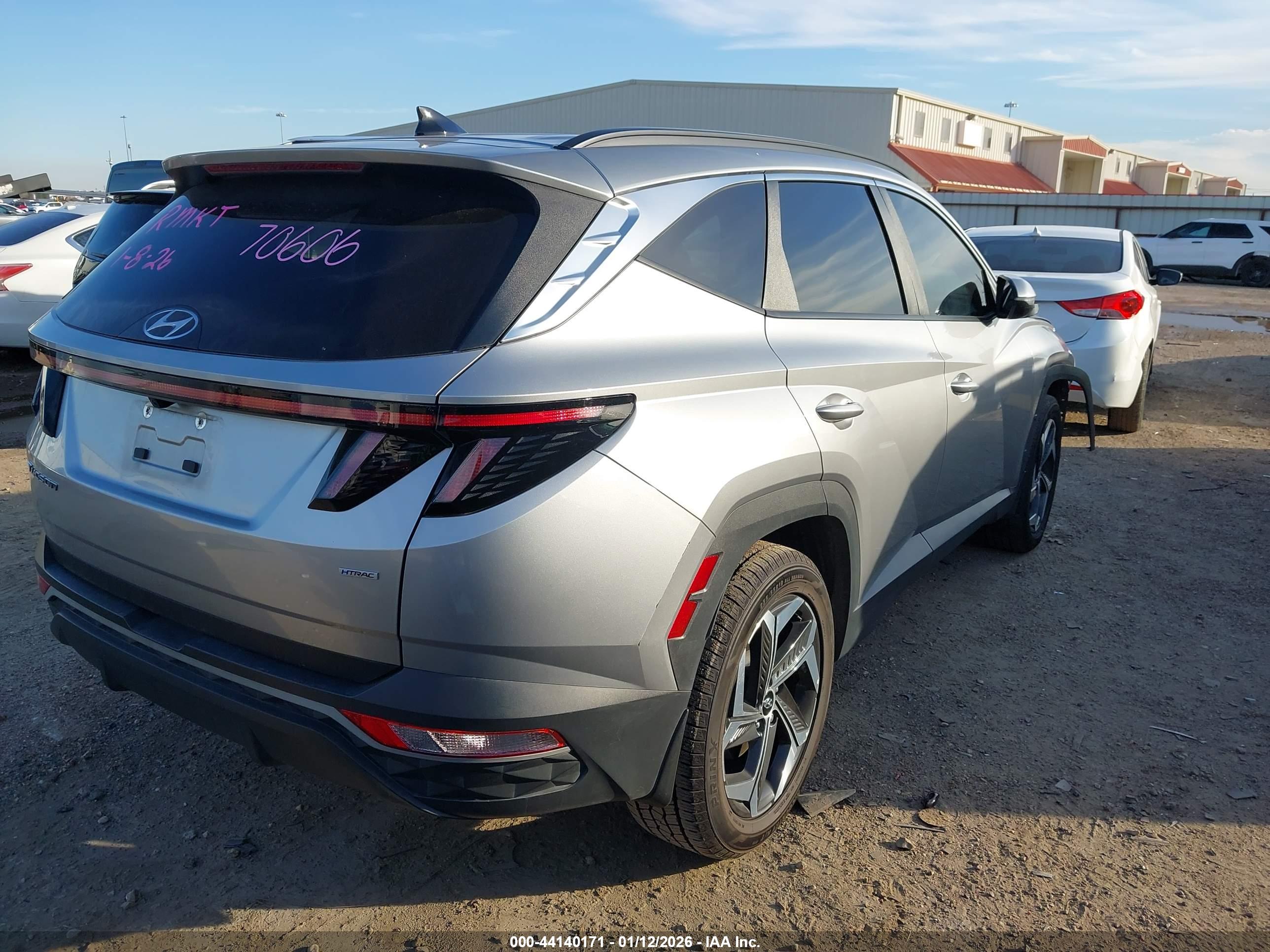 HYUNDAI TUCSON image 4