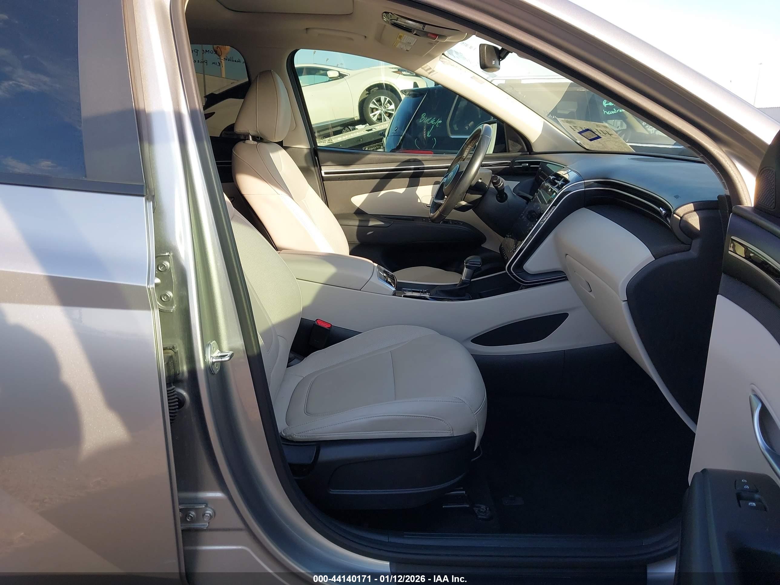 HYUNDAI TUCSON image 5