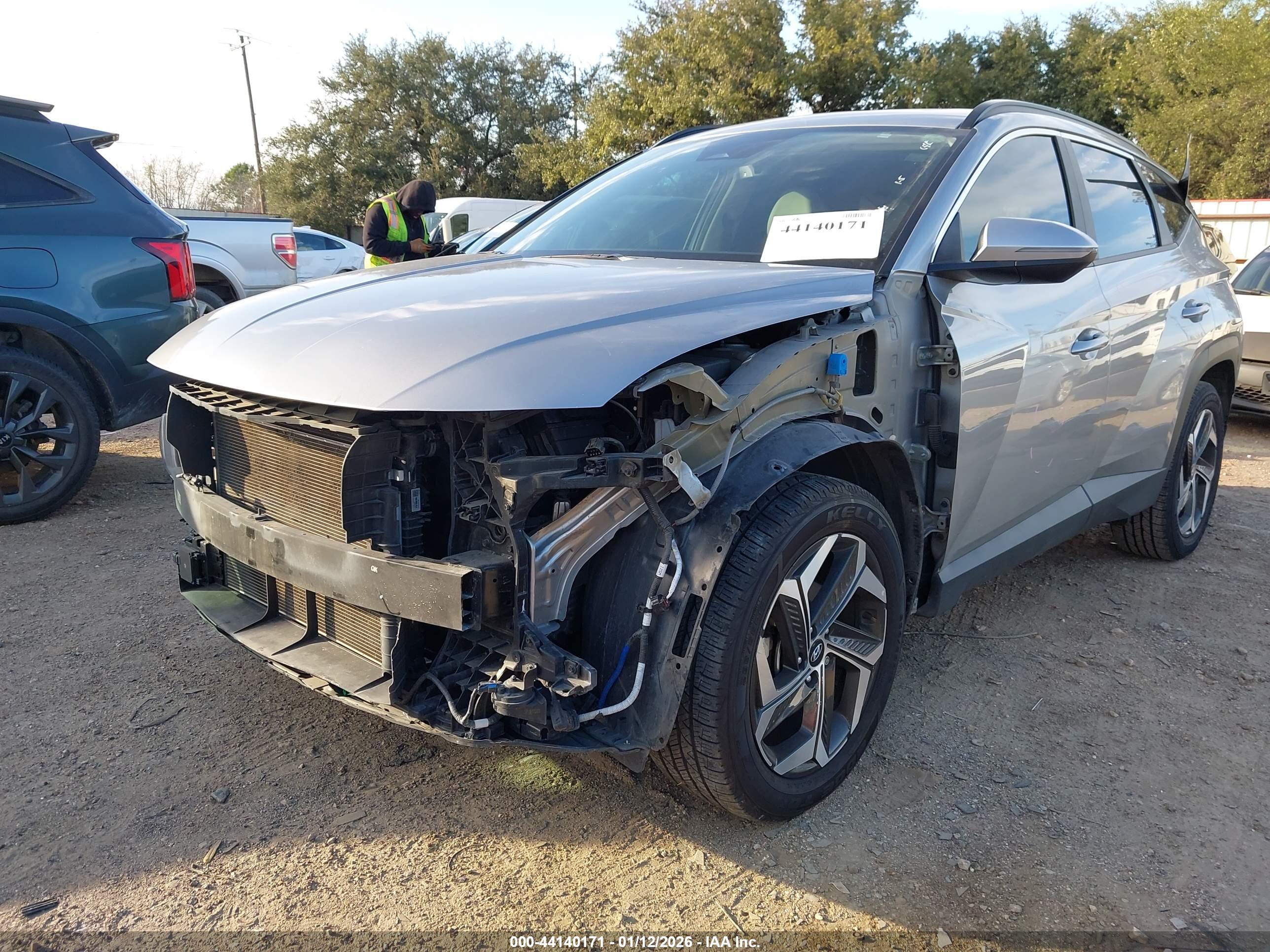 HYUNDAI TUCSON image 6