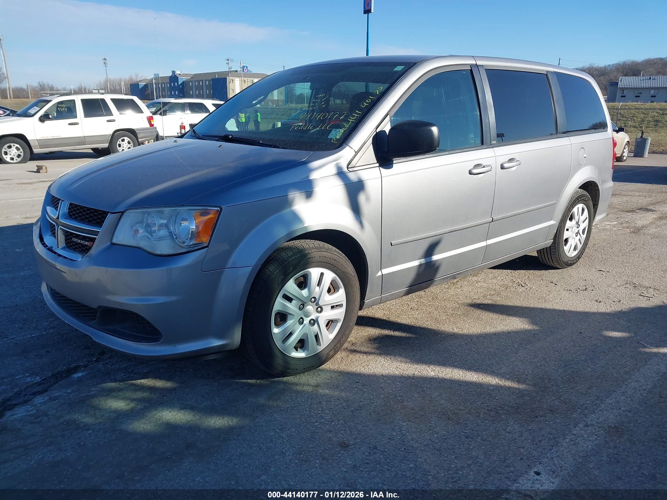DODGE GRAND image 2