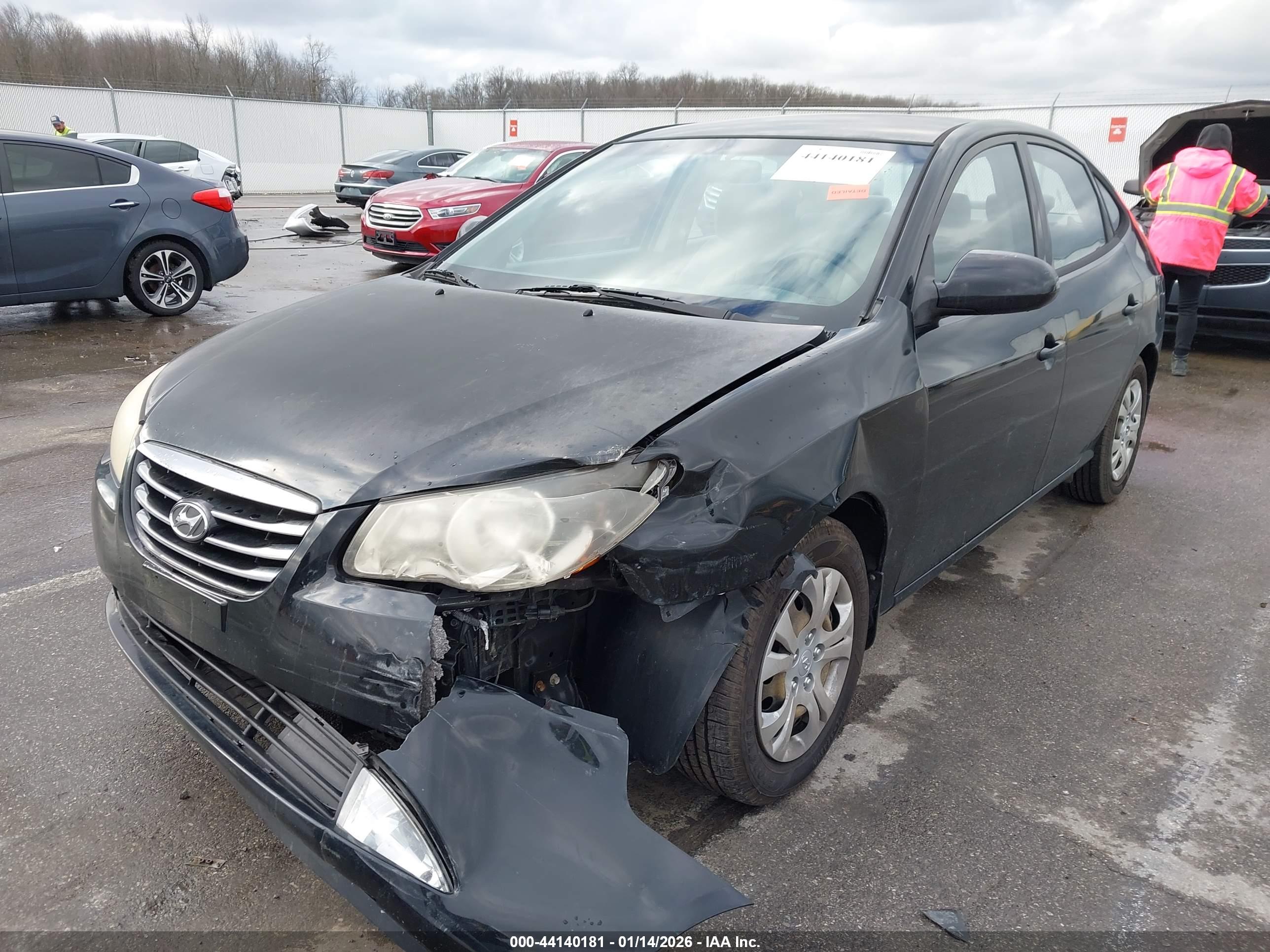 HYUNDAI ELANTRA image 6