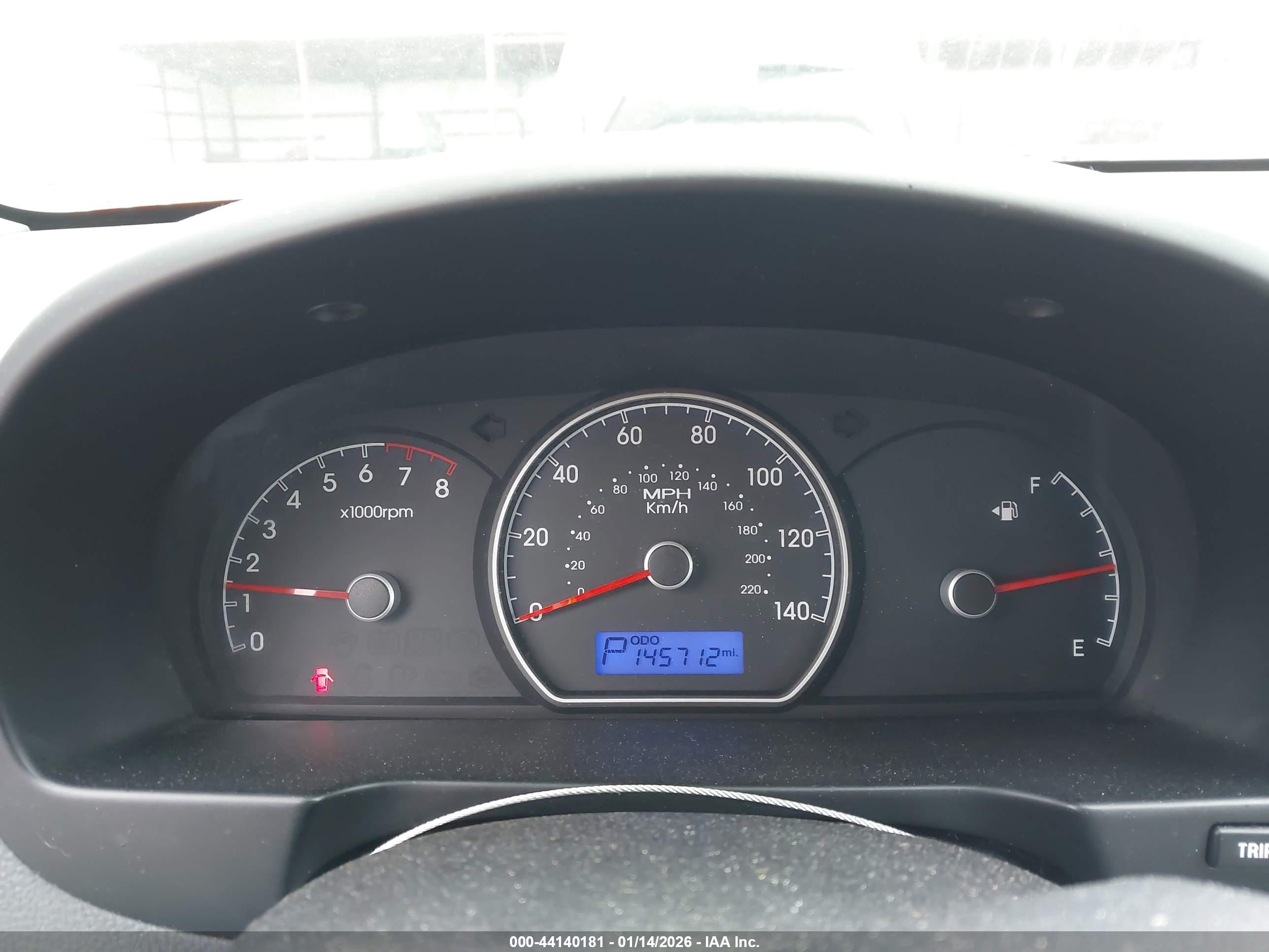 HYUNDAI ELANTRA image 7