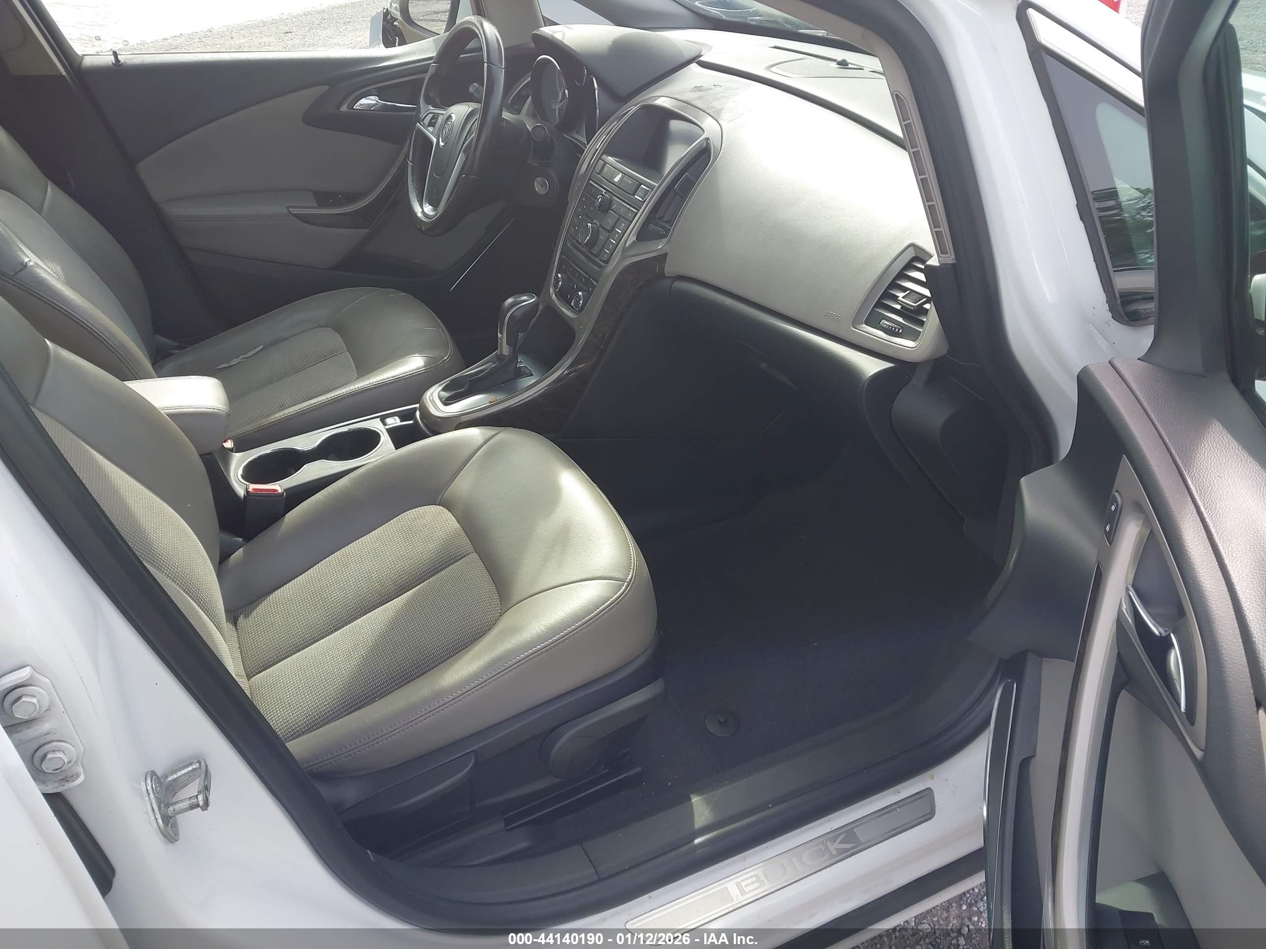 BUICK VERANO image 5