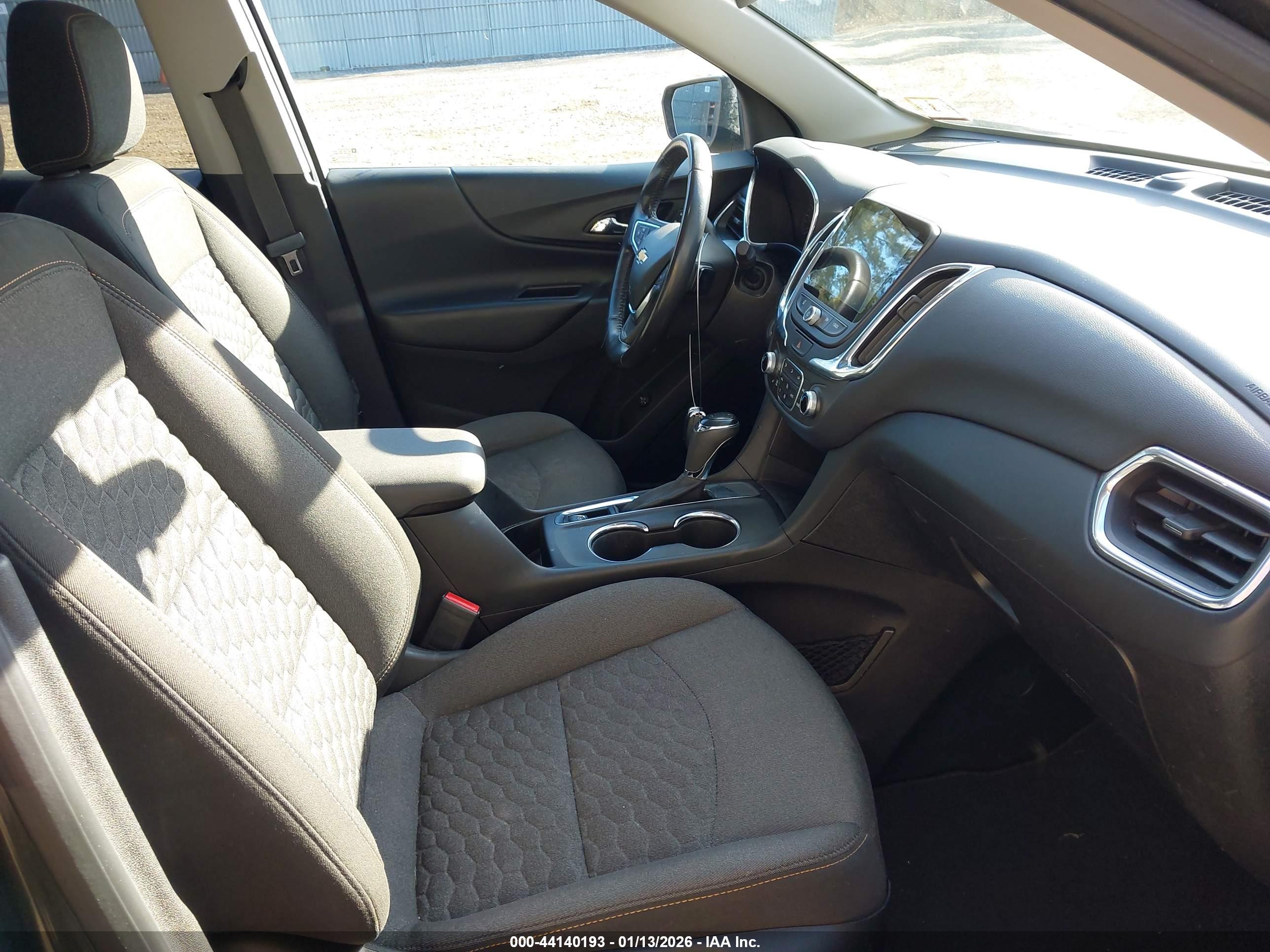 CHEVROLET EQUINOX image 5