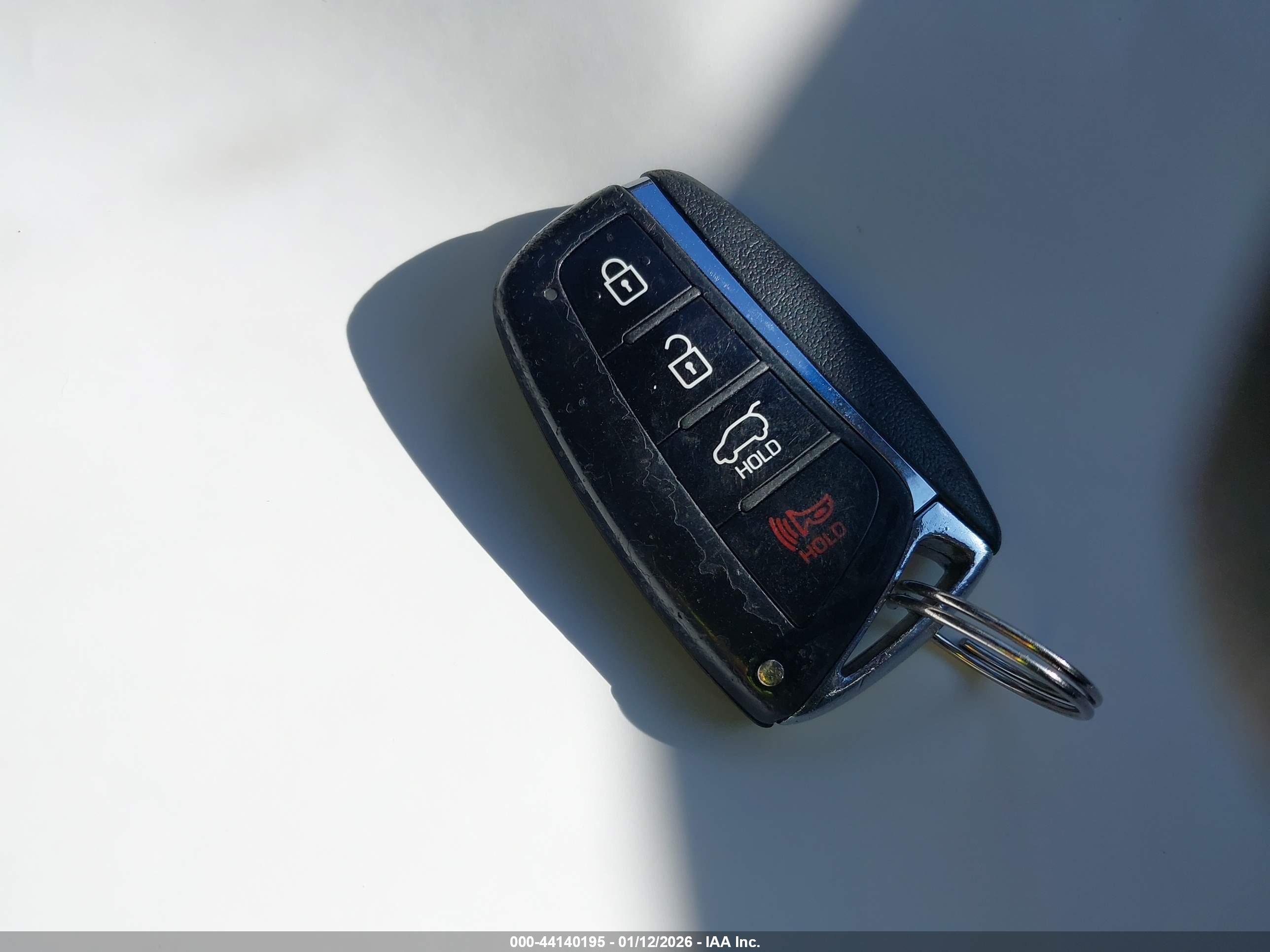 HYUNDAI SANTA image 11