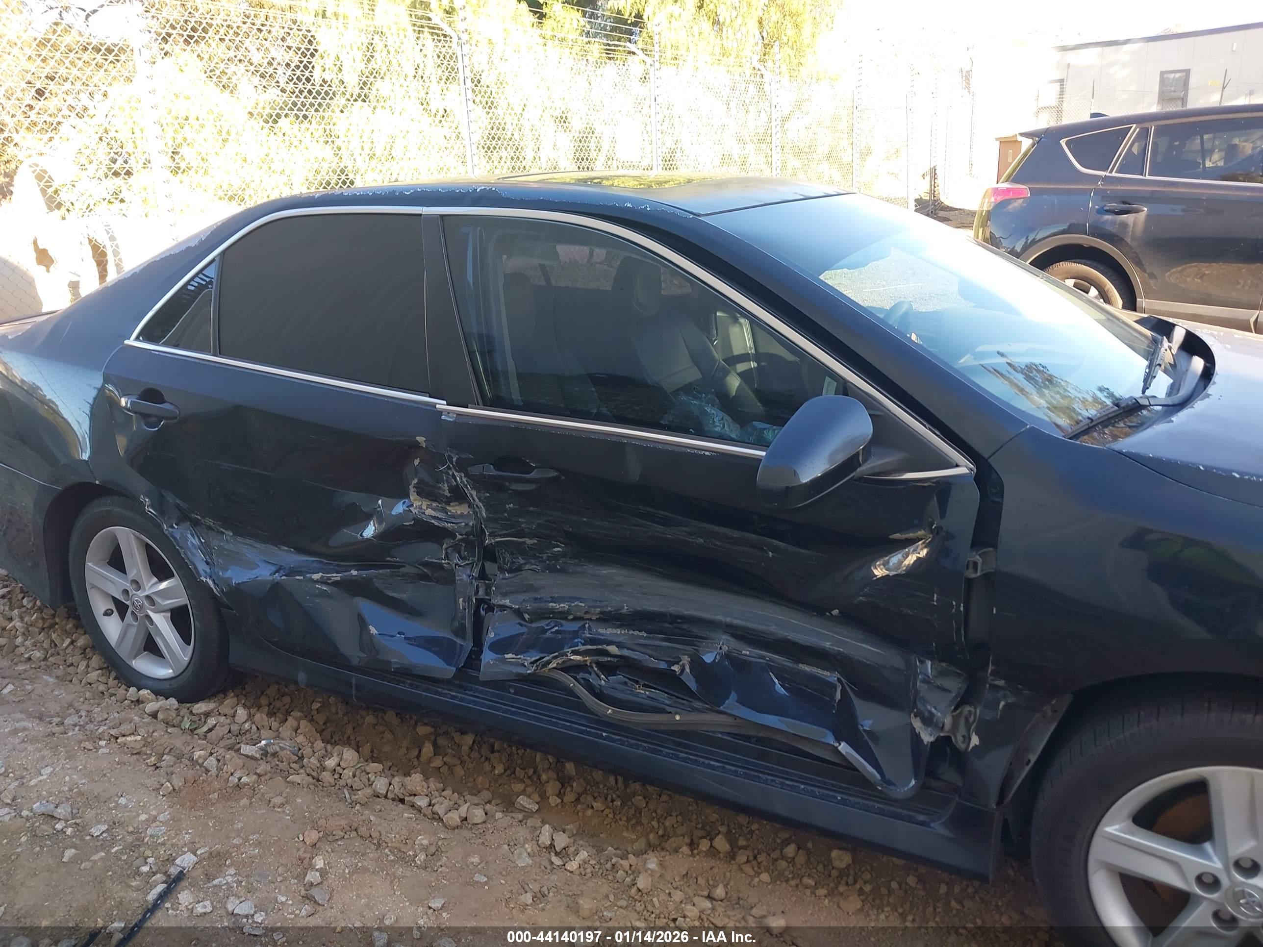 TOYOTA CAMRY image 6