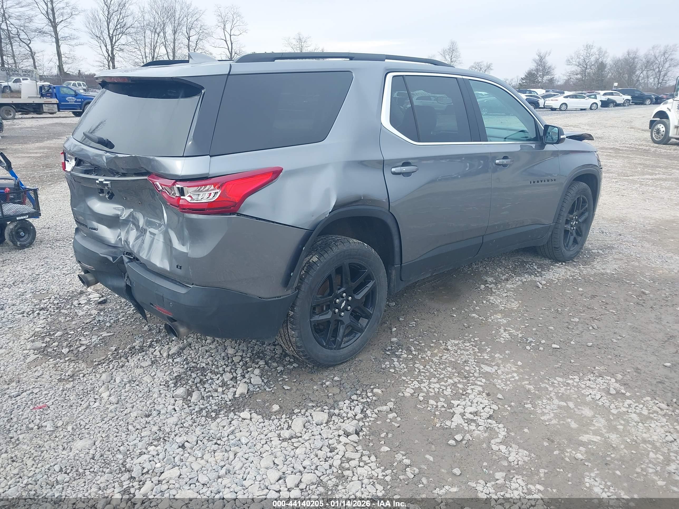 CHEVROLET TRAVERSE image 4