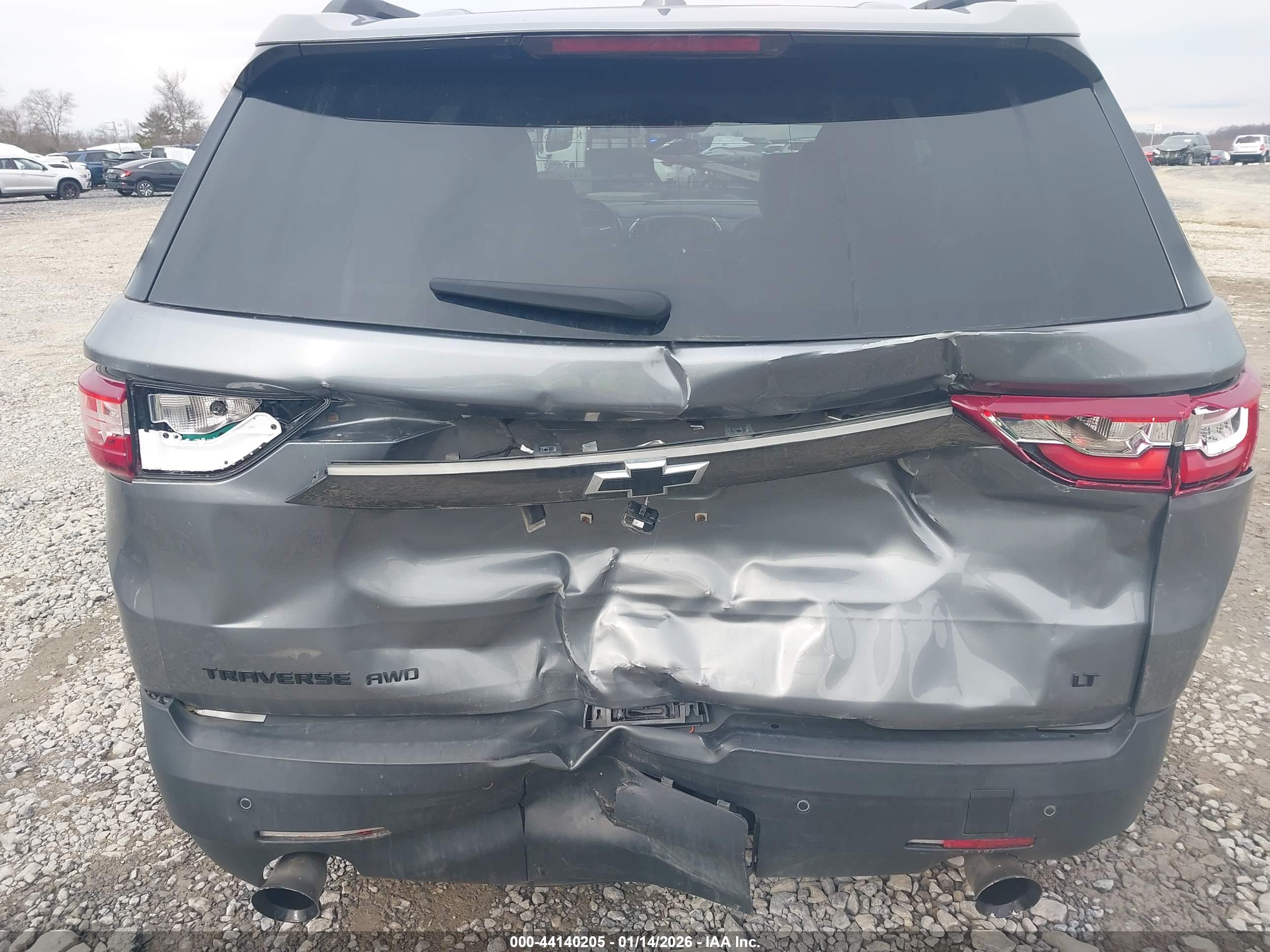 CHEVROLET TRAVERSE image 6
