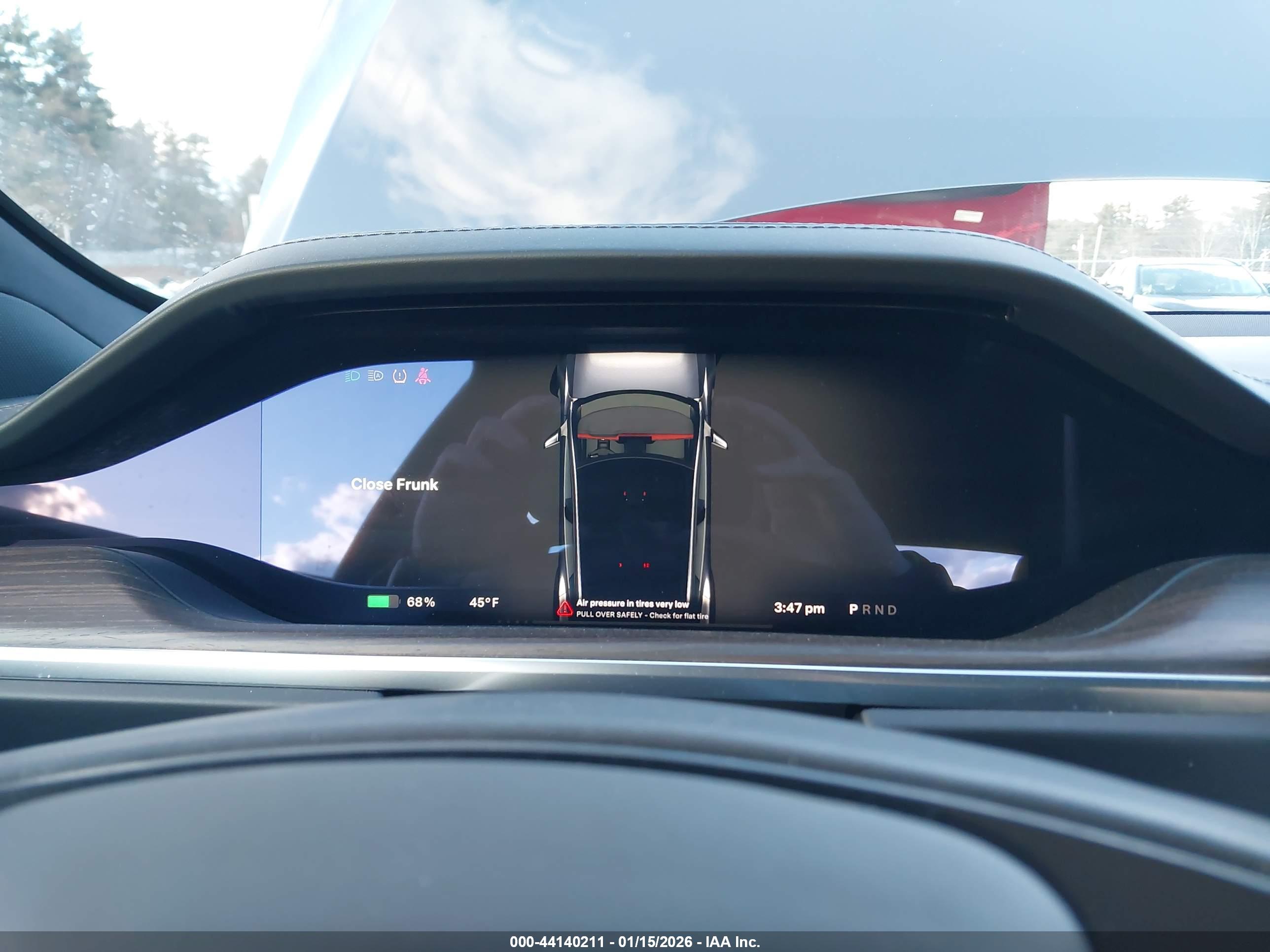 TESLA MODEL image 7