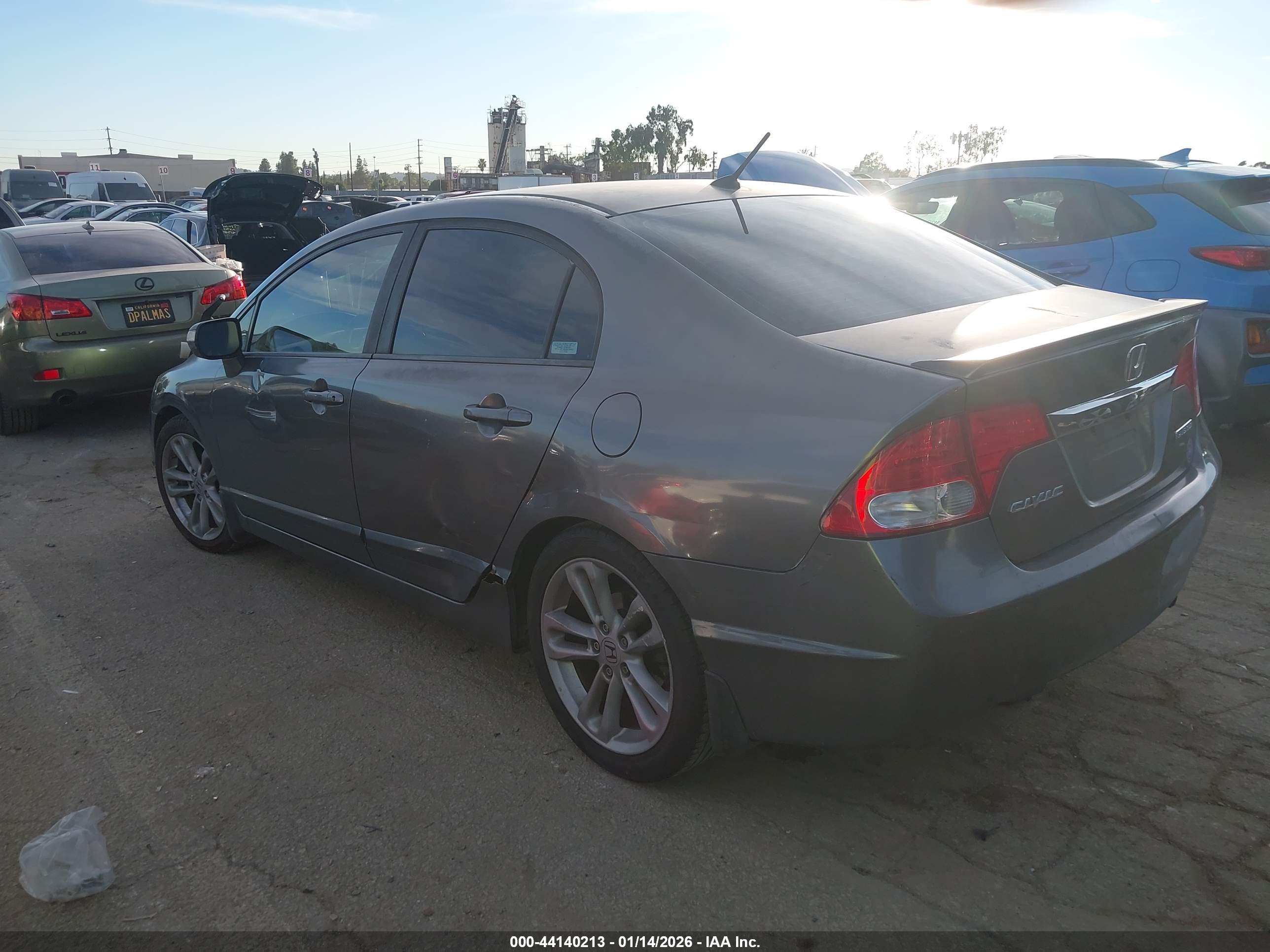 HONDA CIVIC image 3