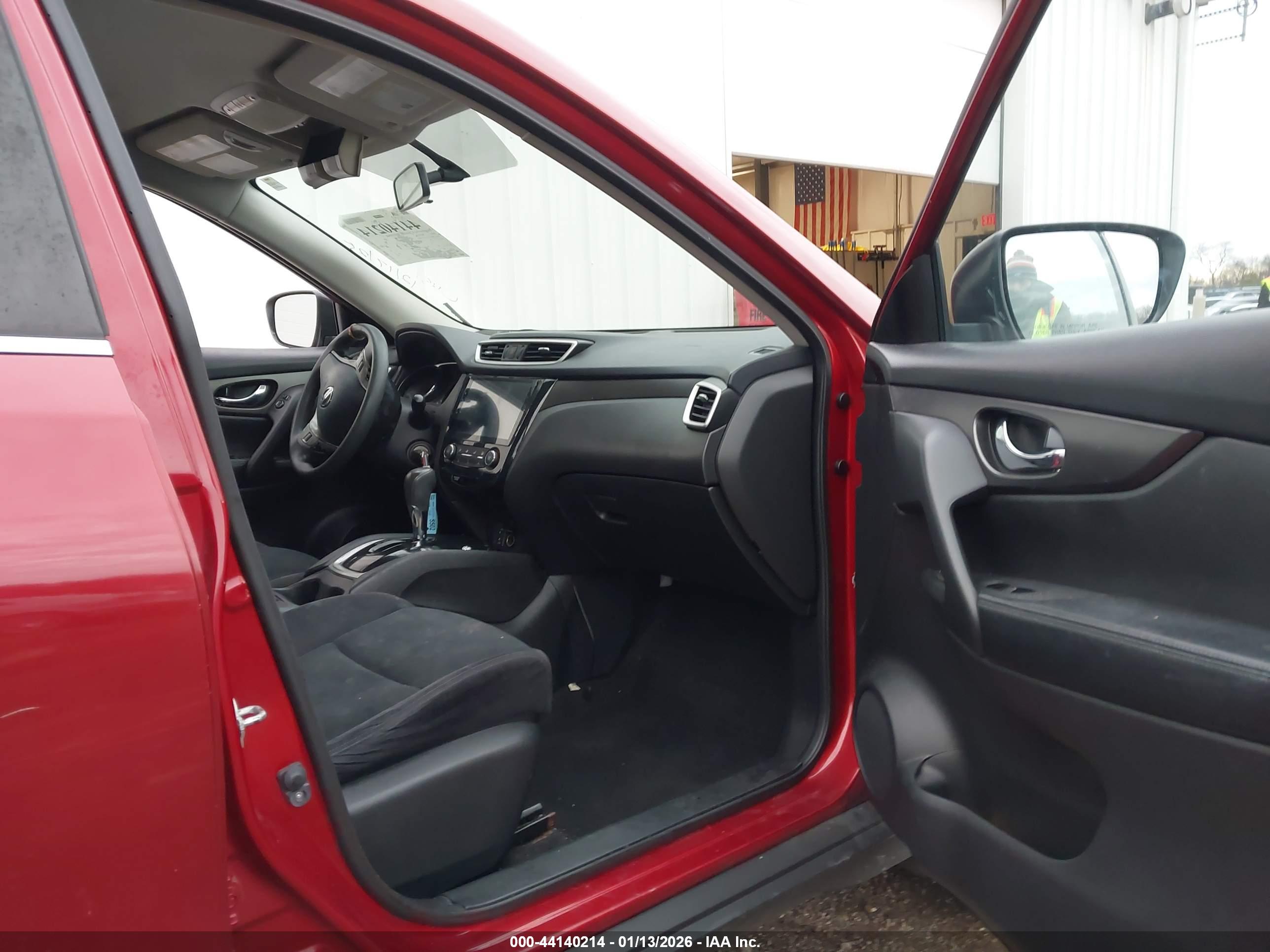 NISSAN ROGUE image 5