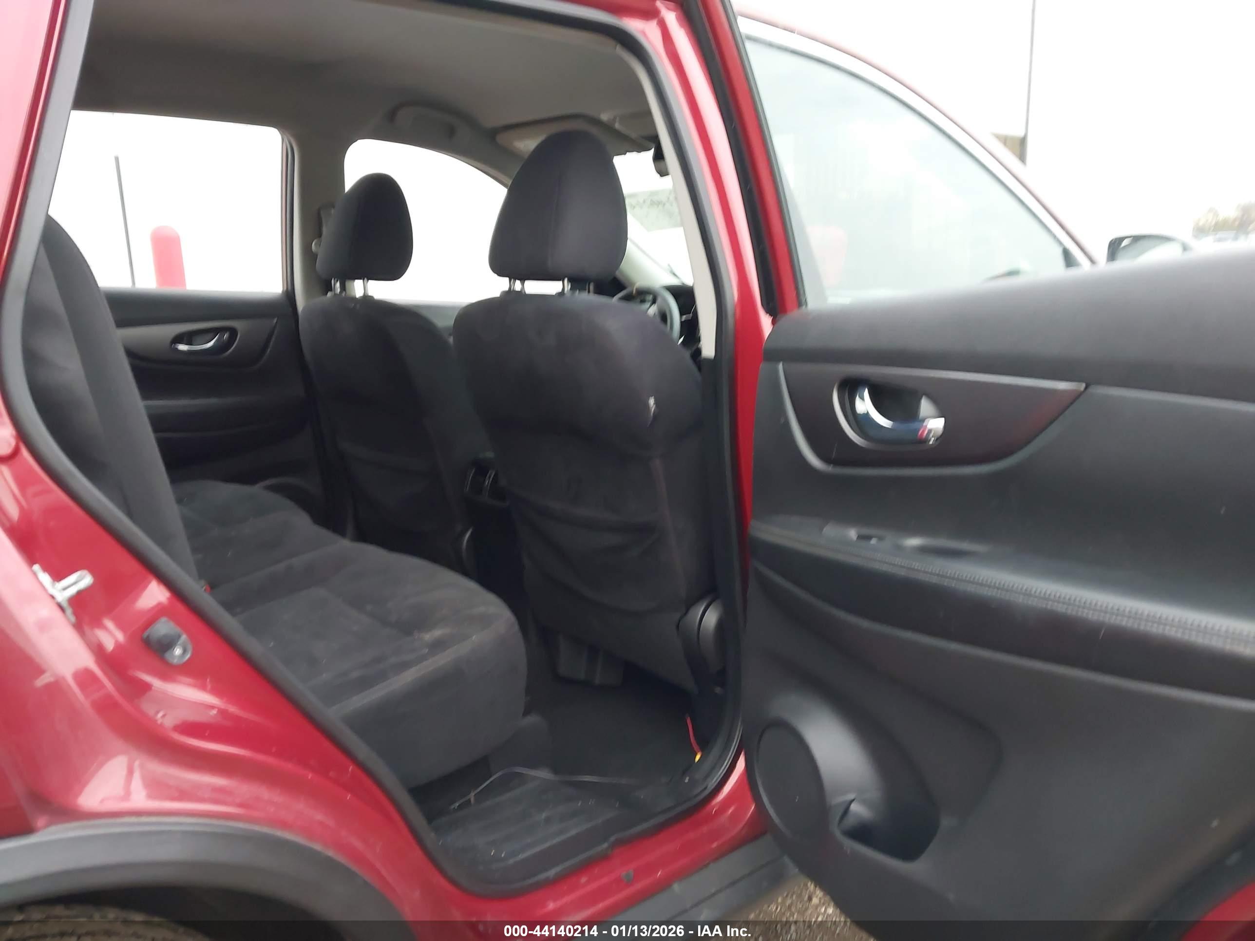 NISSAN ROGUE image 8
