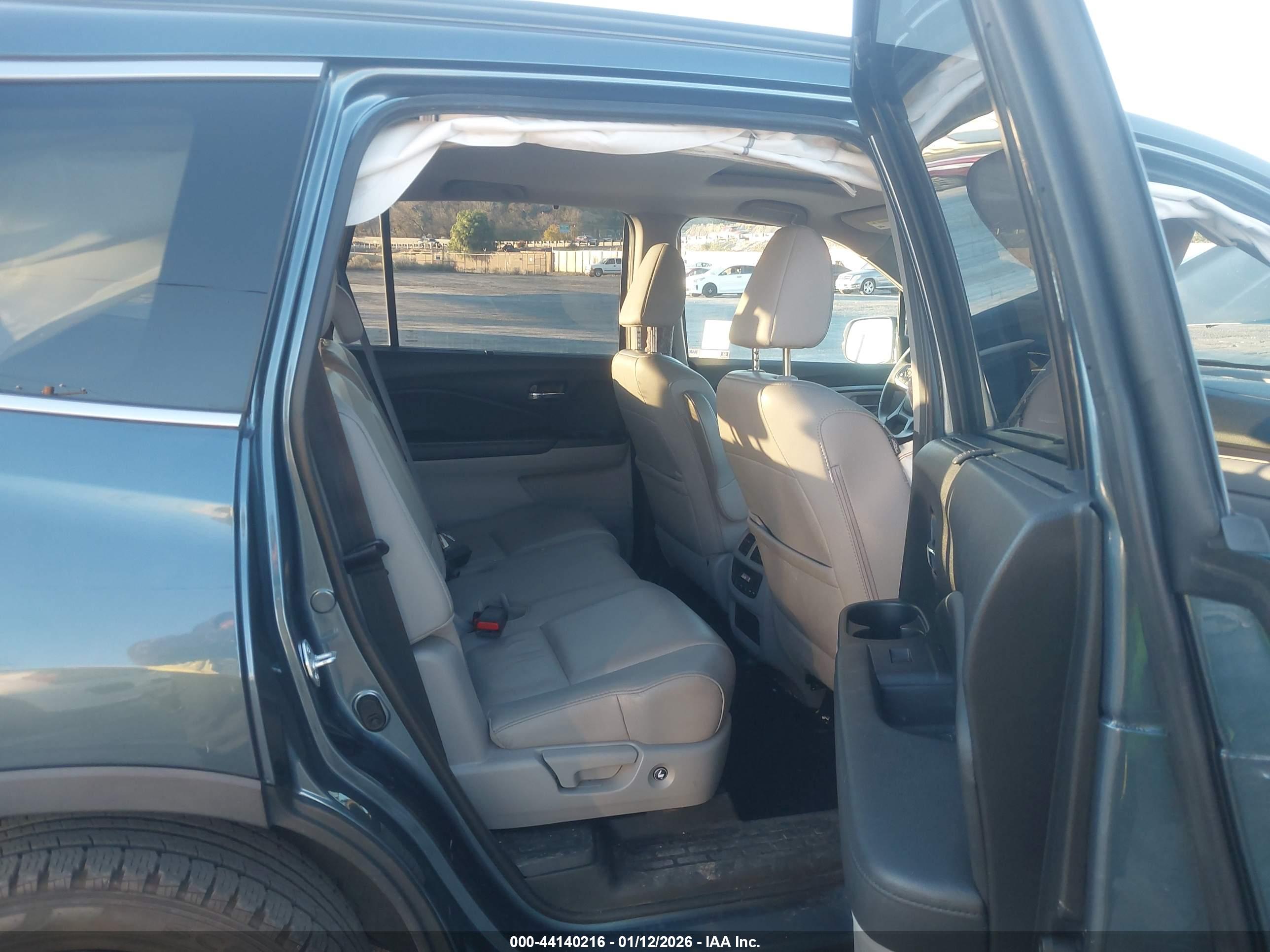 HONDA PILOT image 8