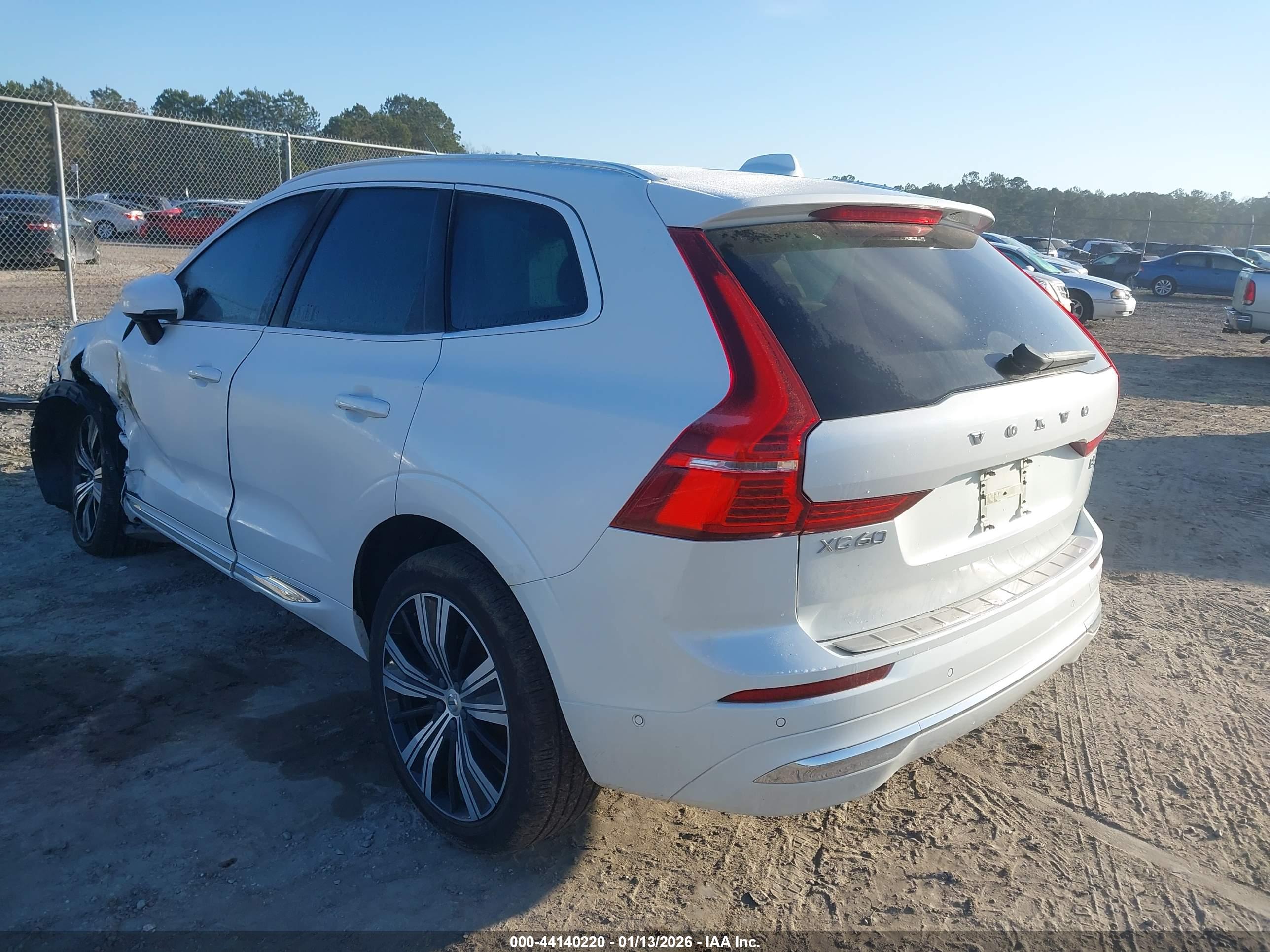 VOLVO XC60 image 3