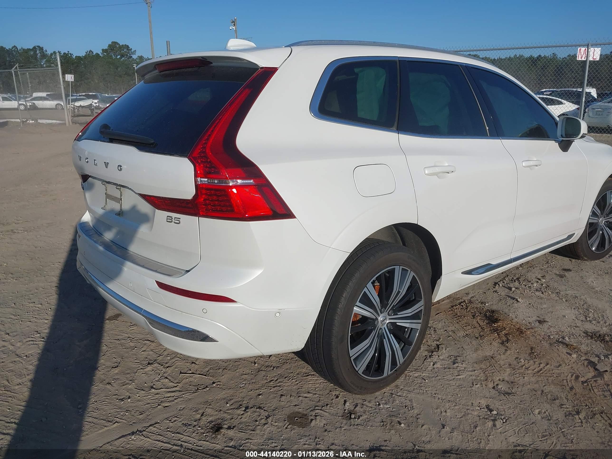 VOLVO XC60 image 4