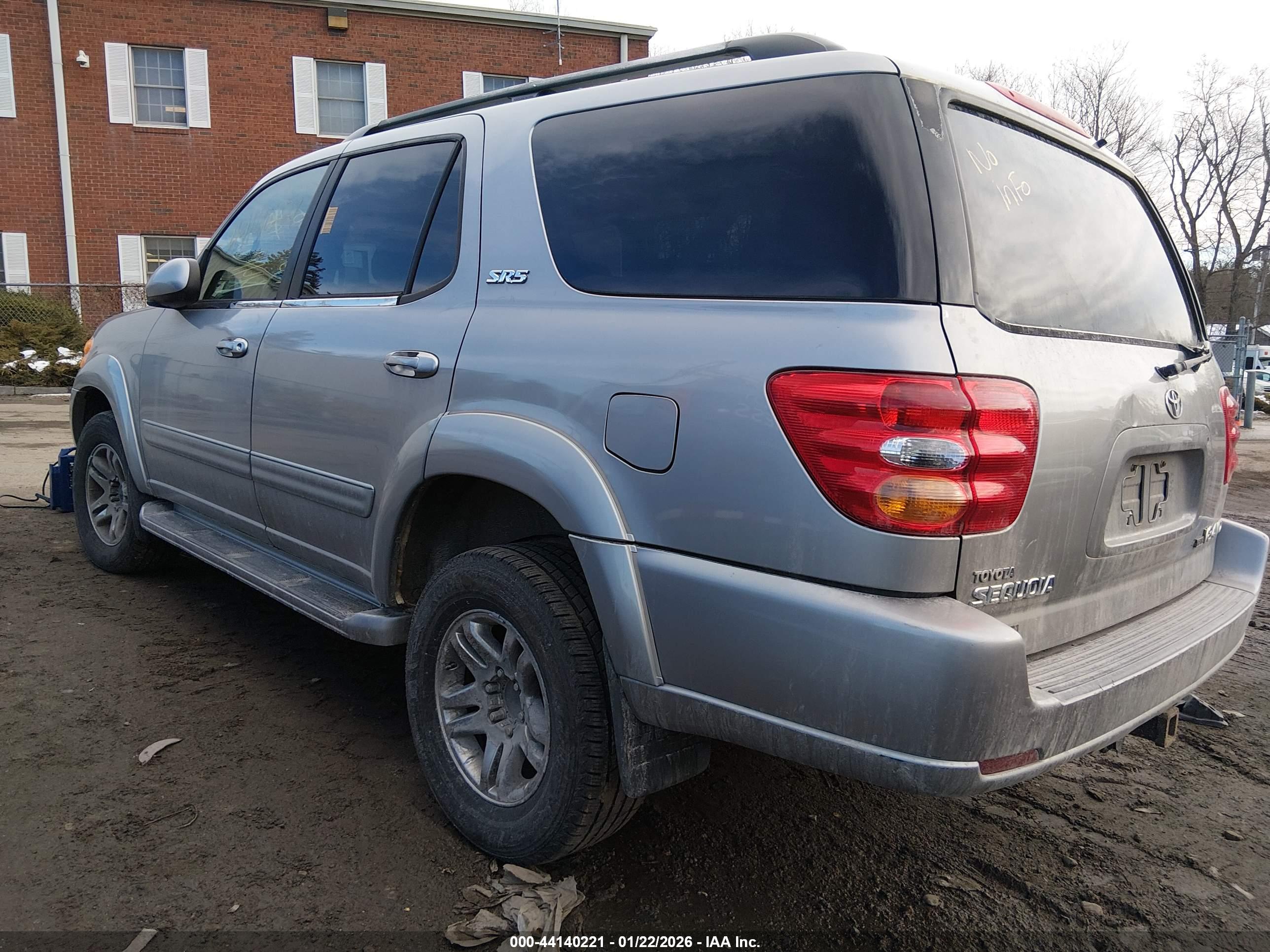 TOYOTA SEQUOIA image 3