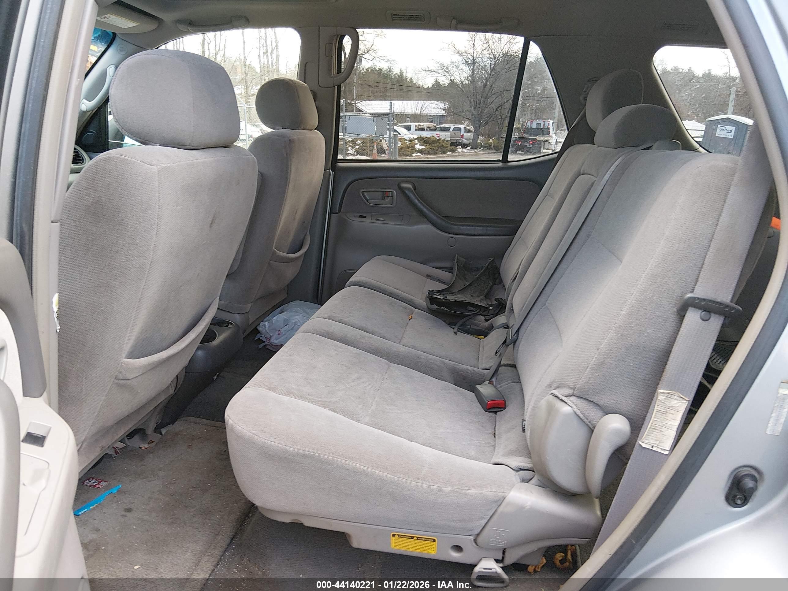 TOYOTA SEQUOIA image 8